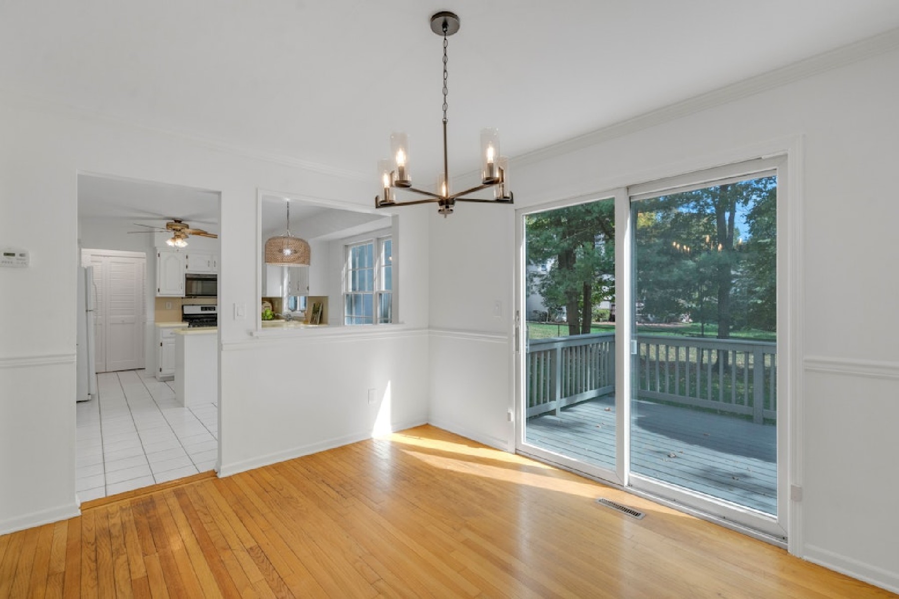 16 Carriage Lane 