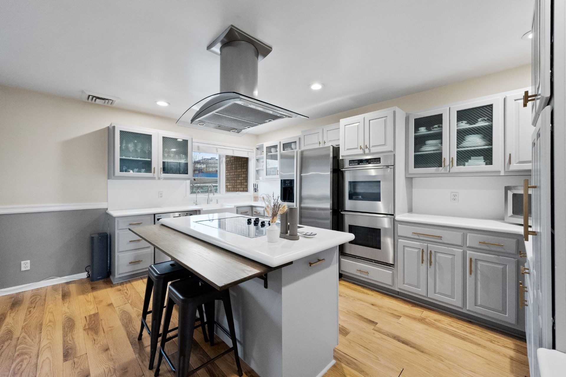 300 Gorge Road Unit 8