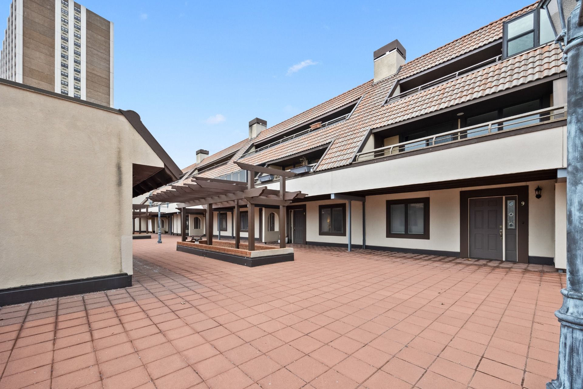 300 Gorge Road Unit 8