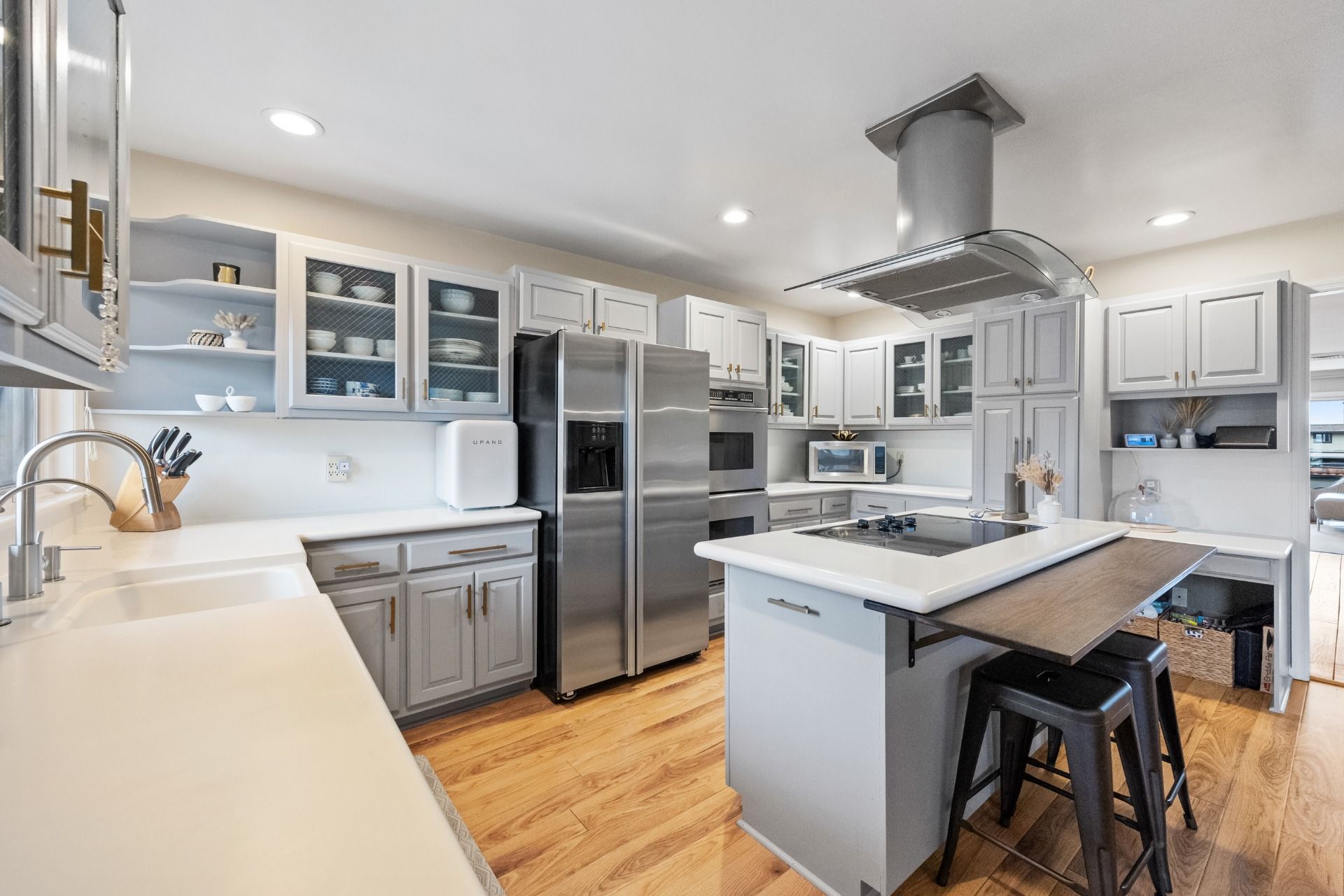 300 Gorge Road Unit 8