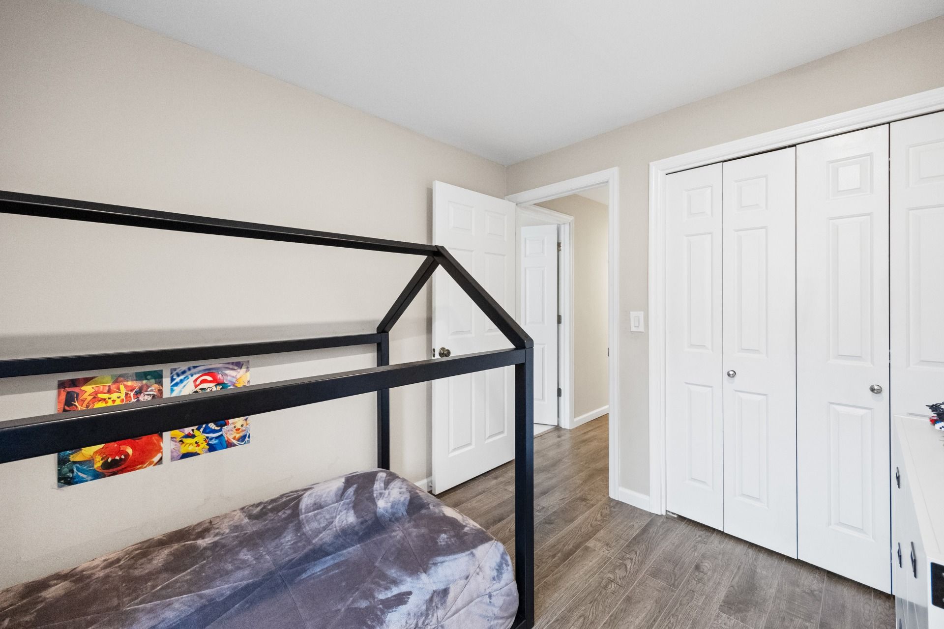 300 Gorge Road Unit 8