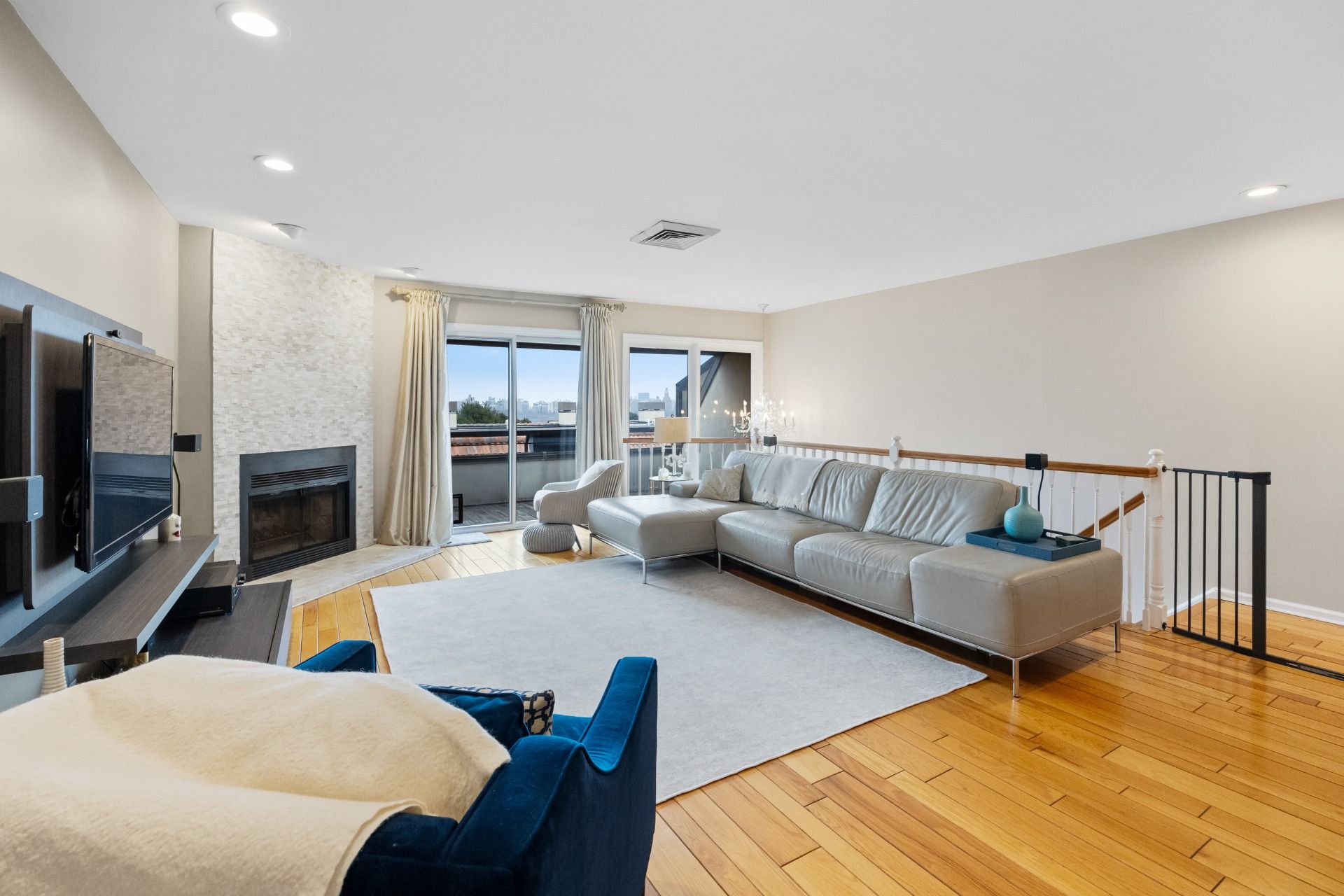 300 Gorge Road Unit 8