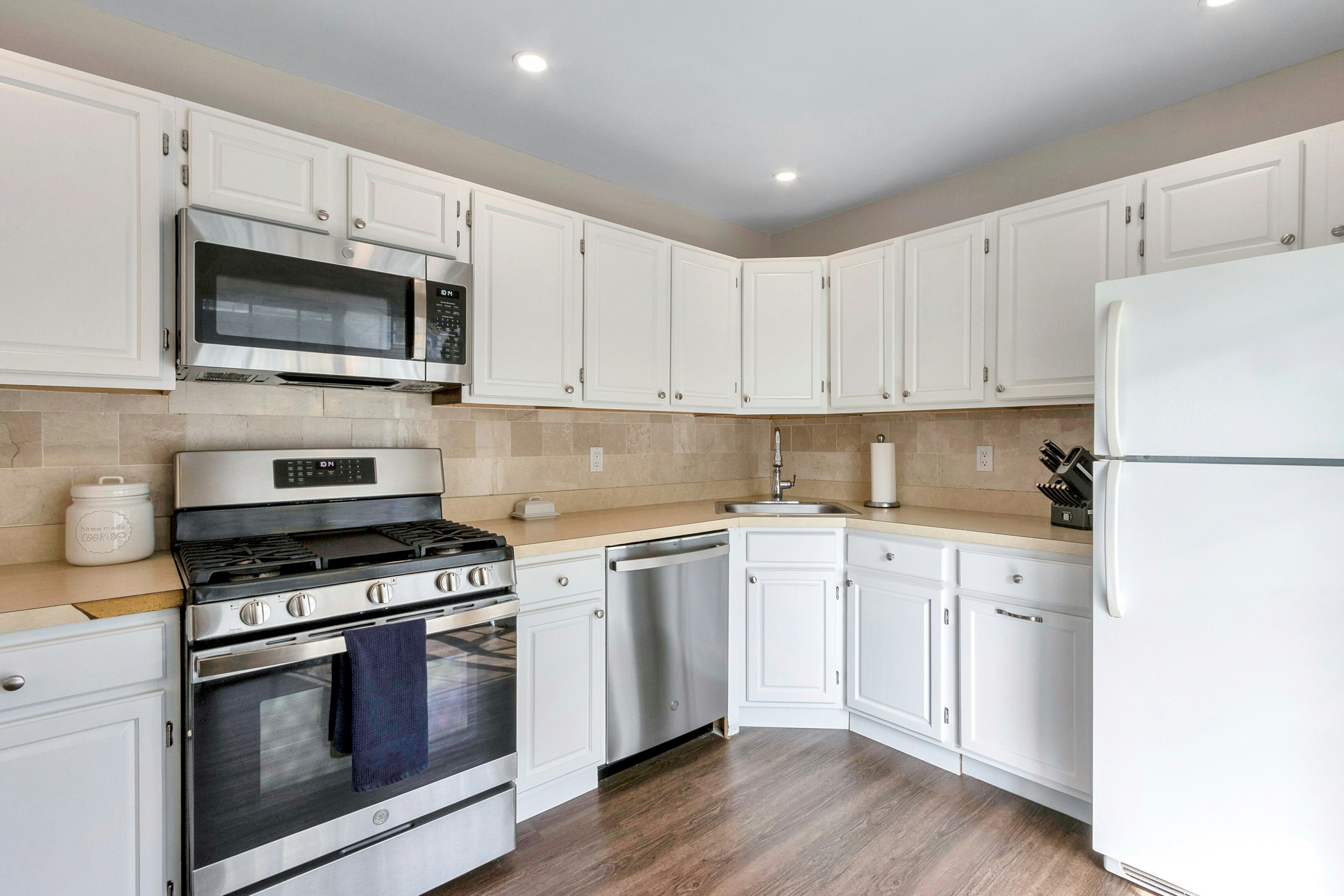 686 Plum Terrace 