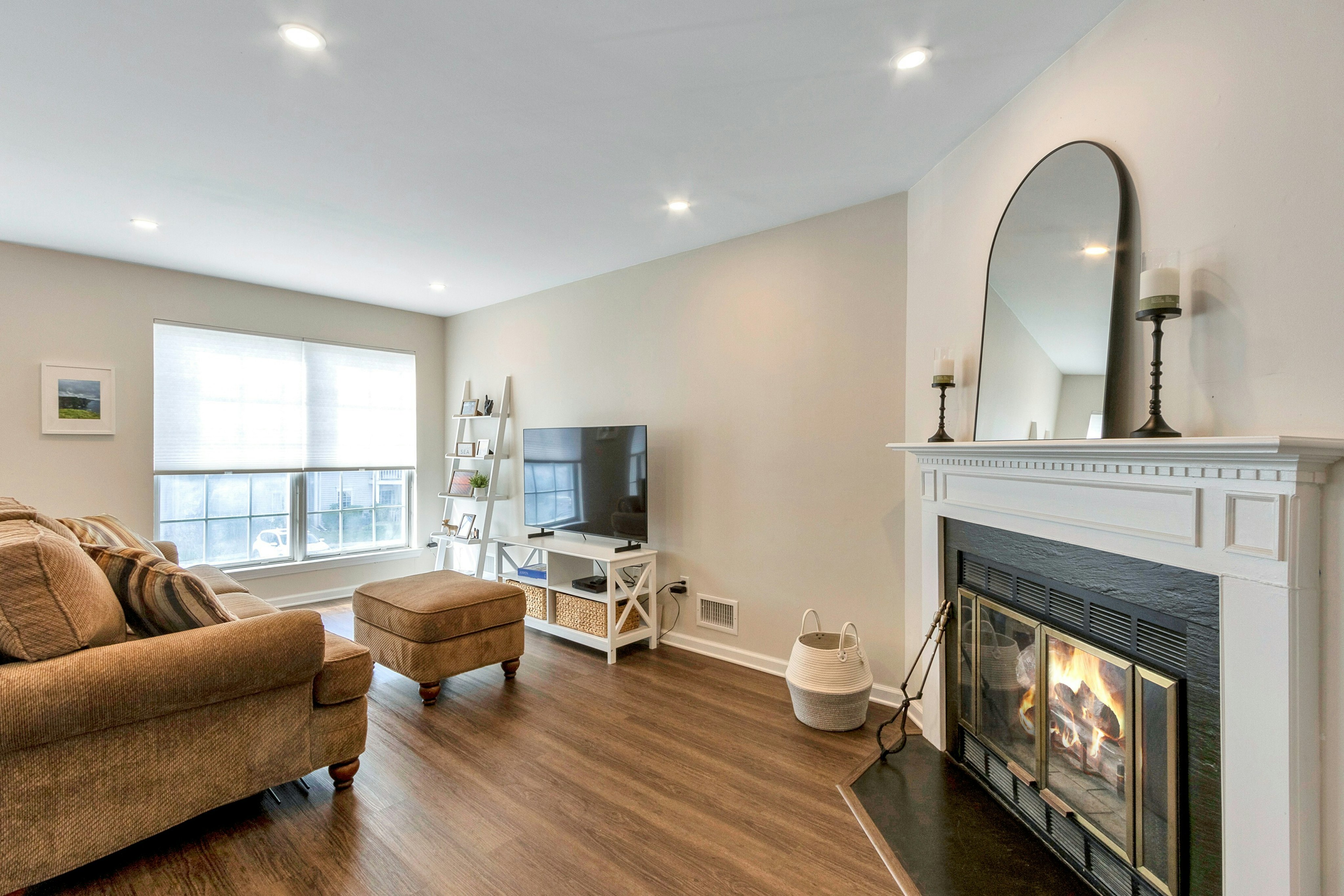 686 Plum Terrace 