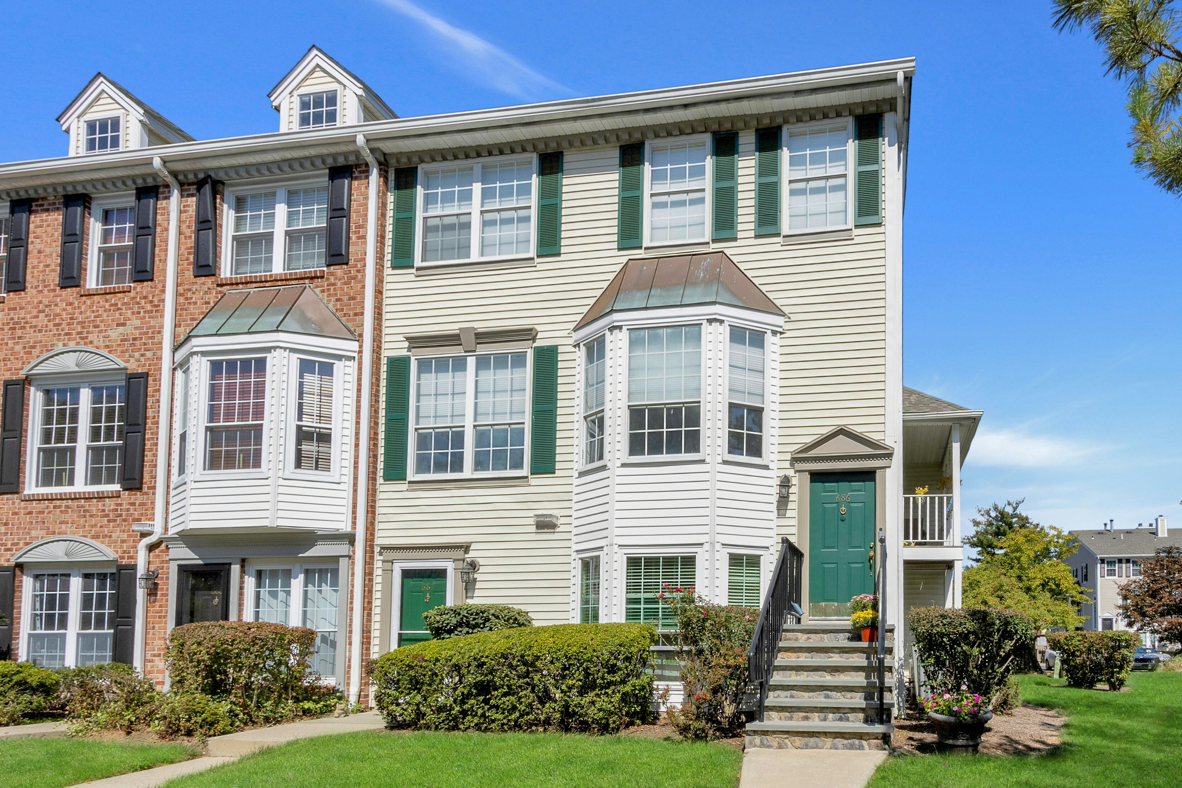 686 Plum Terrace 