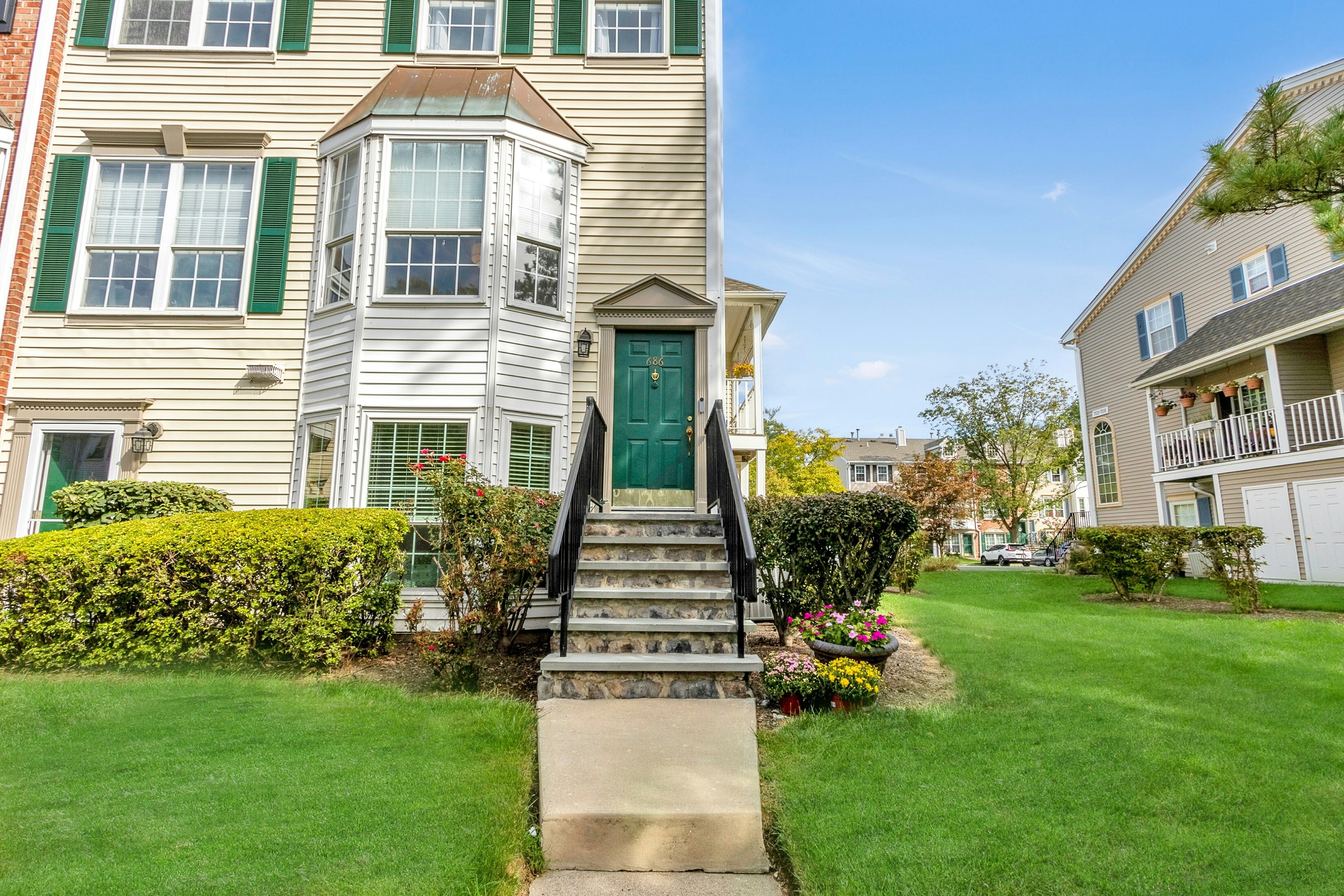 686 Plum Terrace 