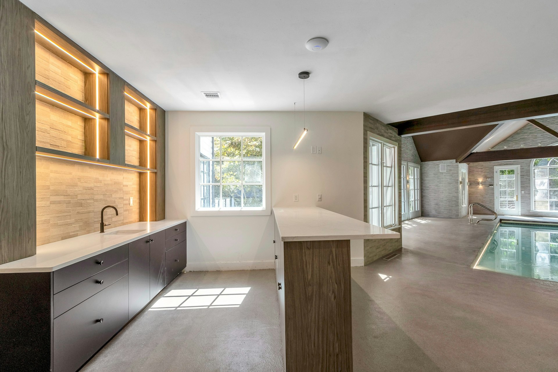 4 Duck Pond Road