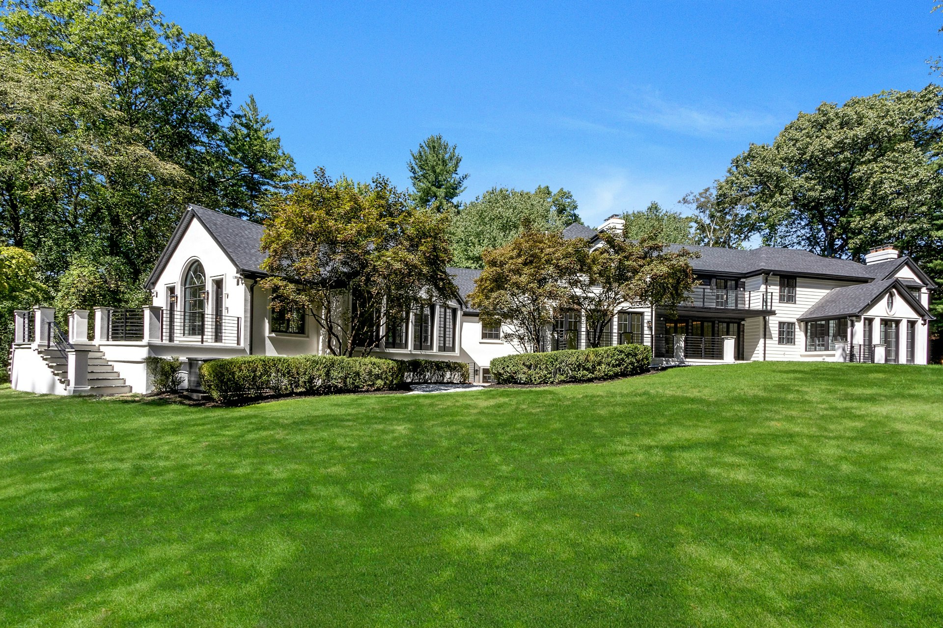 4 Duck Pond Road