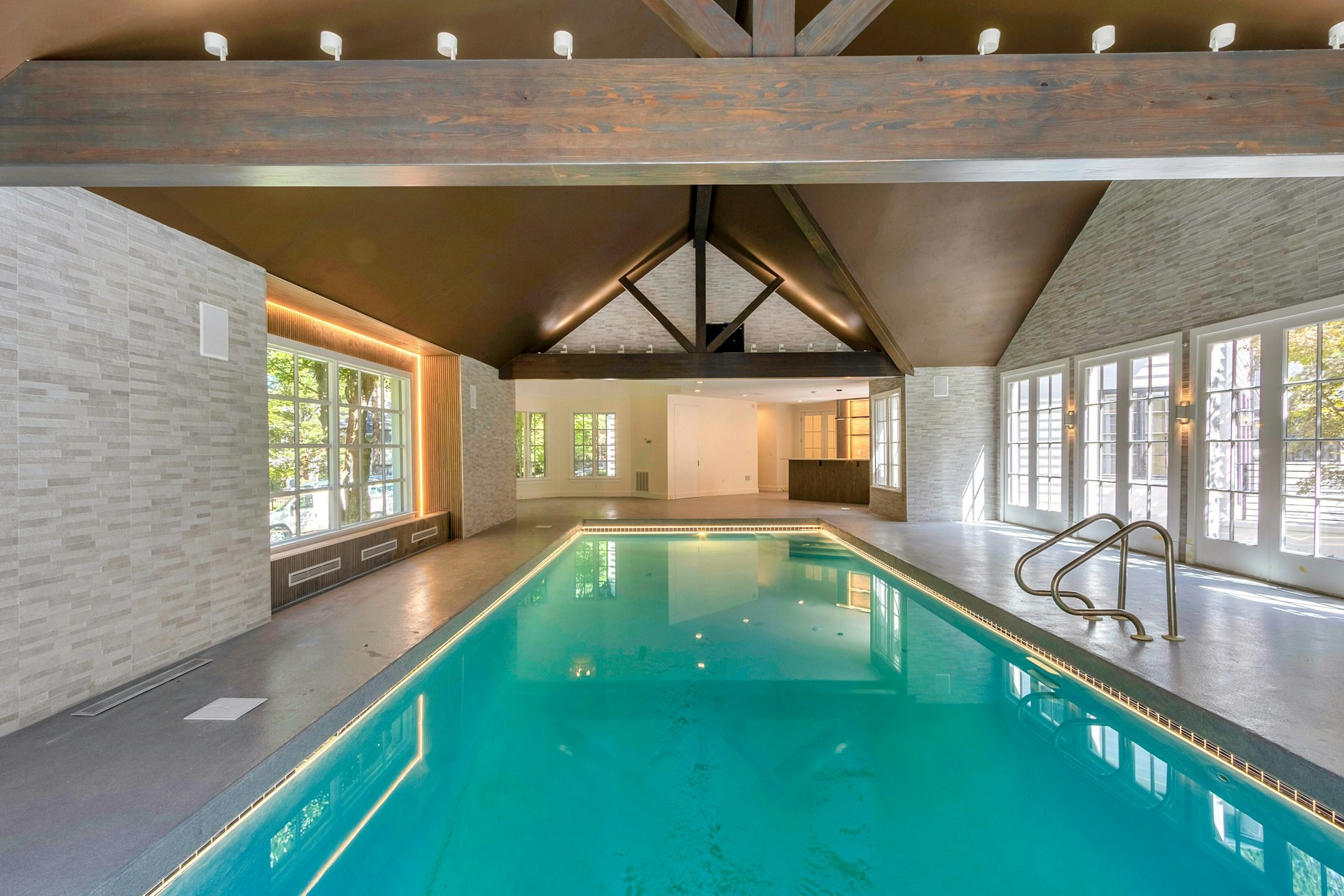 4 Duck Pond Road