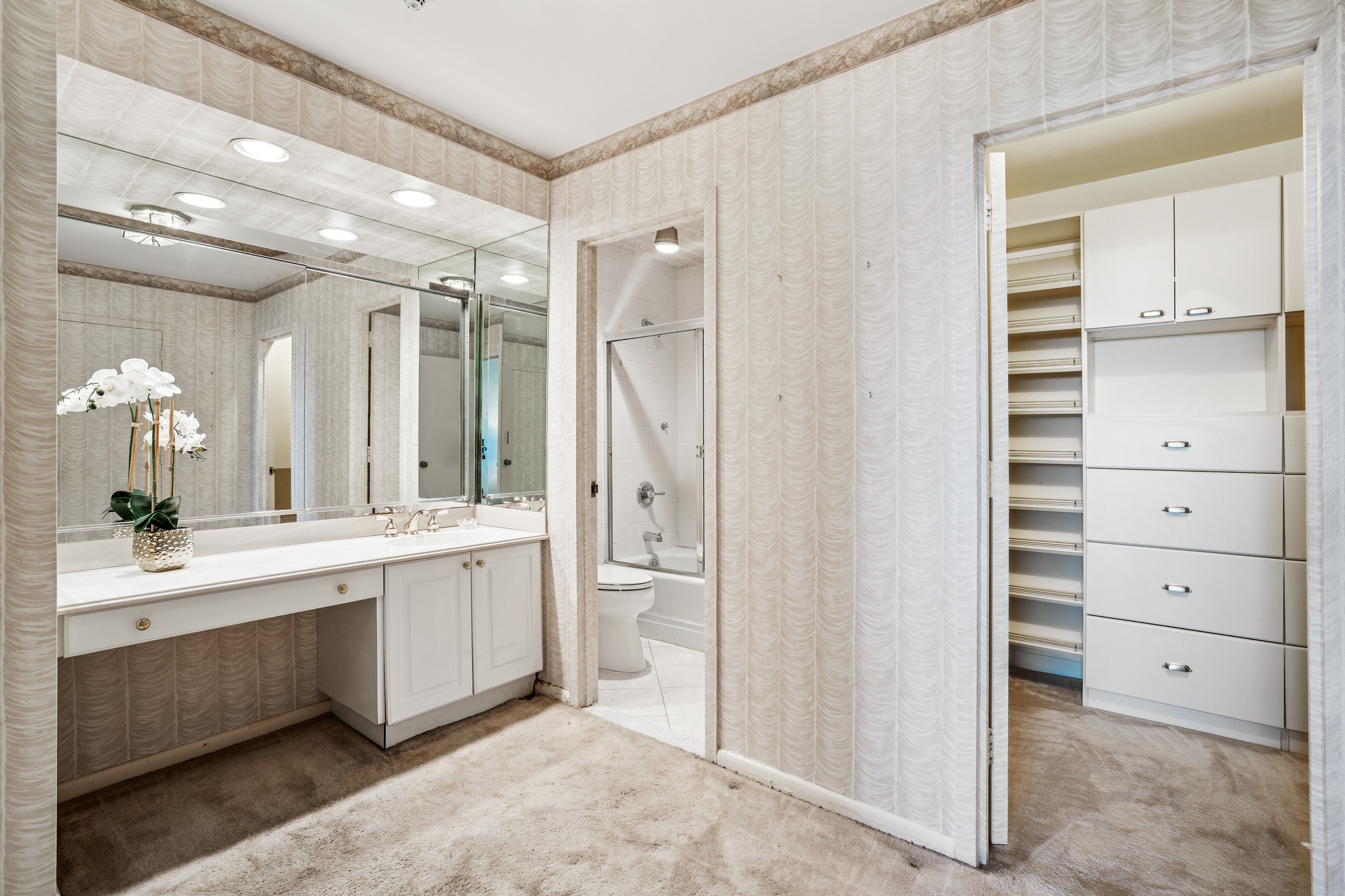 2 Claridge Drive Unit 7DE