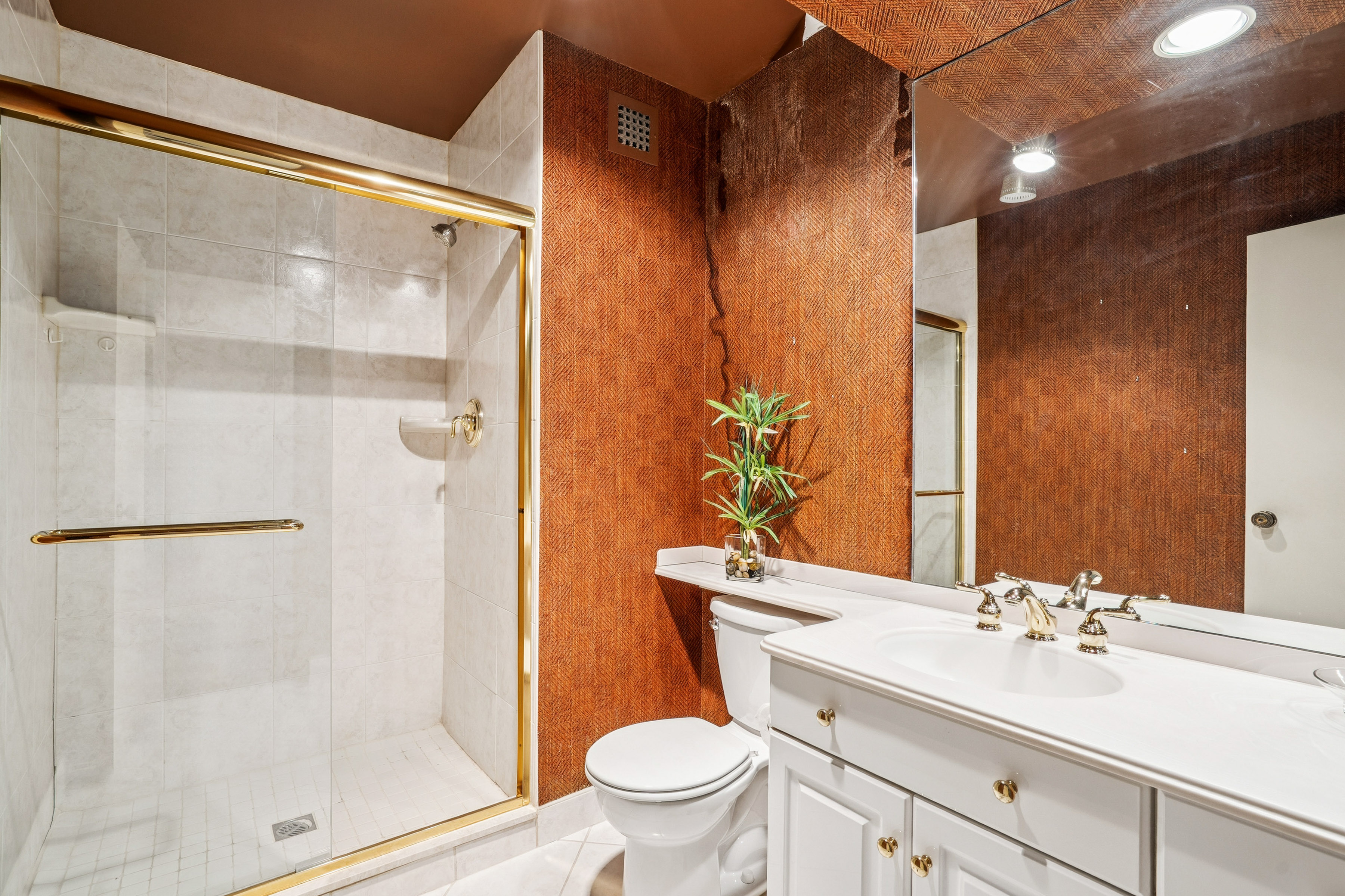 2 Claridge Drive Unit 7DE