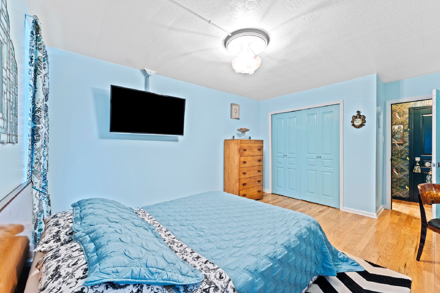 6040 JFK Boulevard East MA