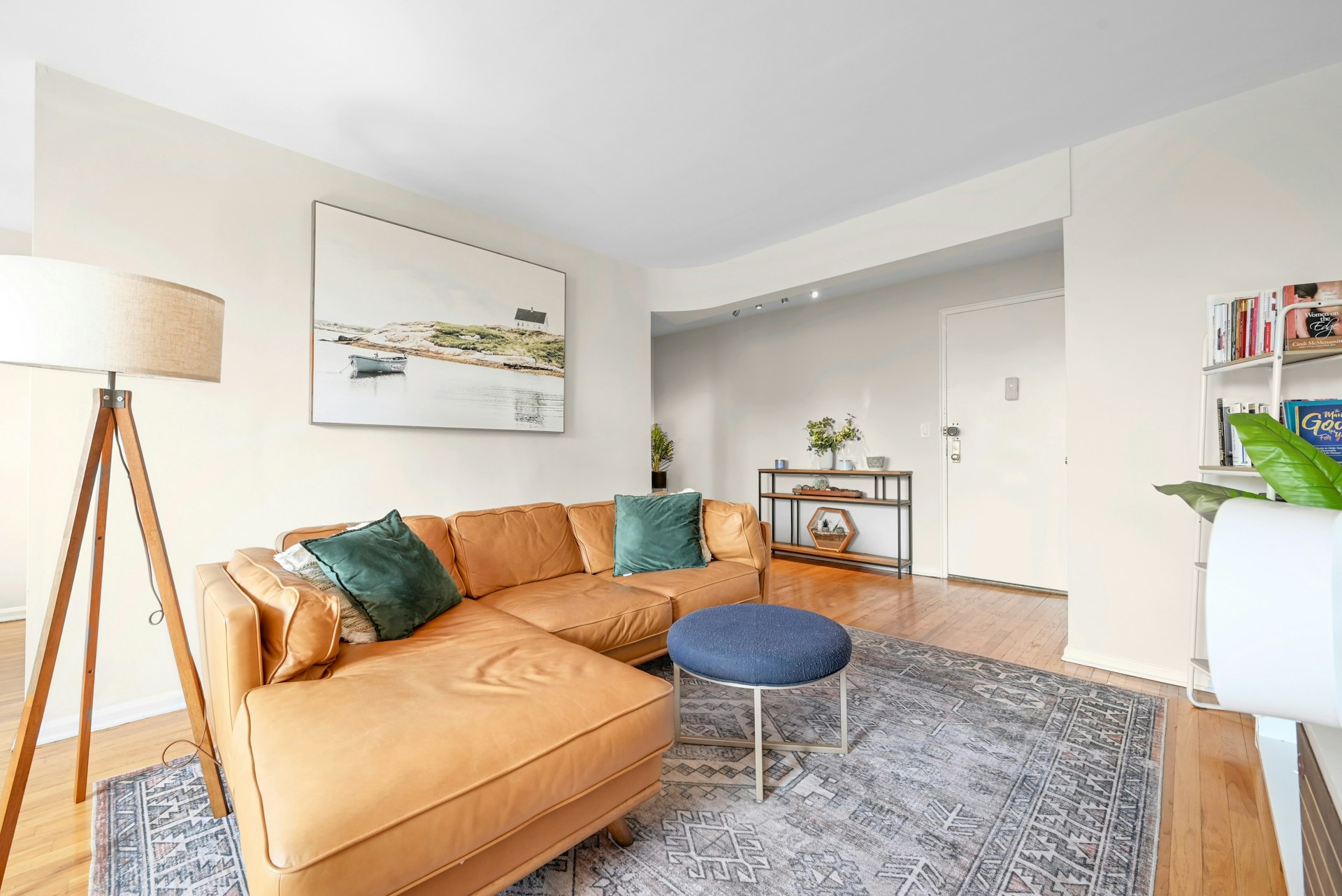 2160 Center Avenue Unit 5R