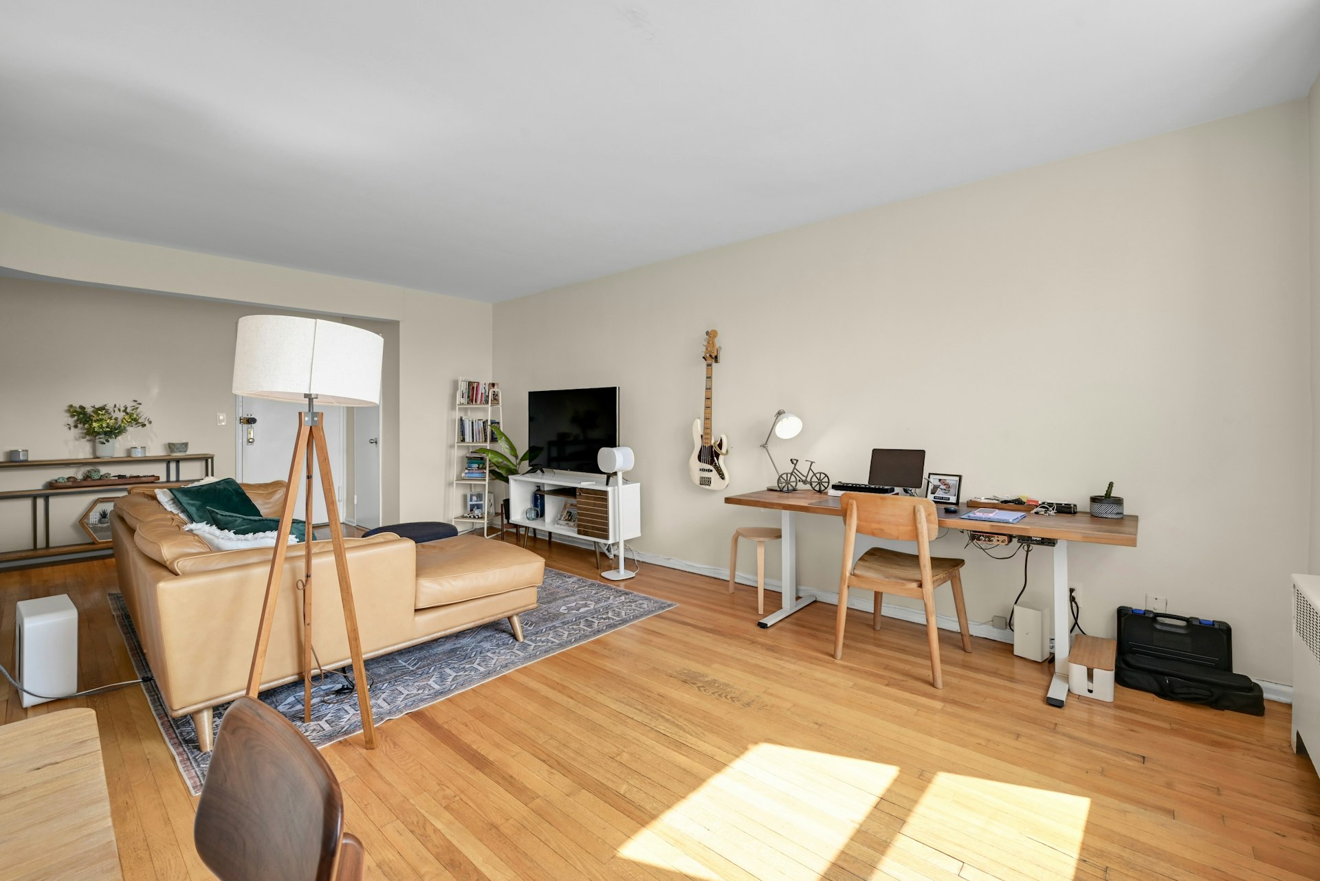 2160 Center Avenue Unit 5R