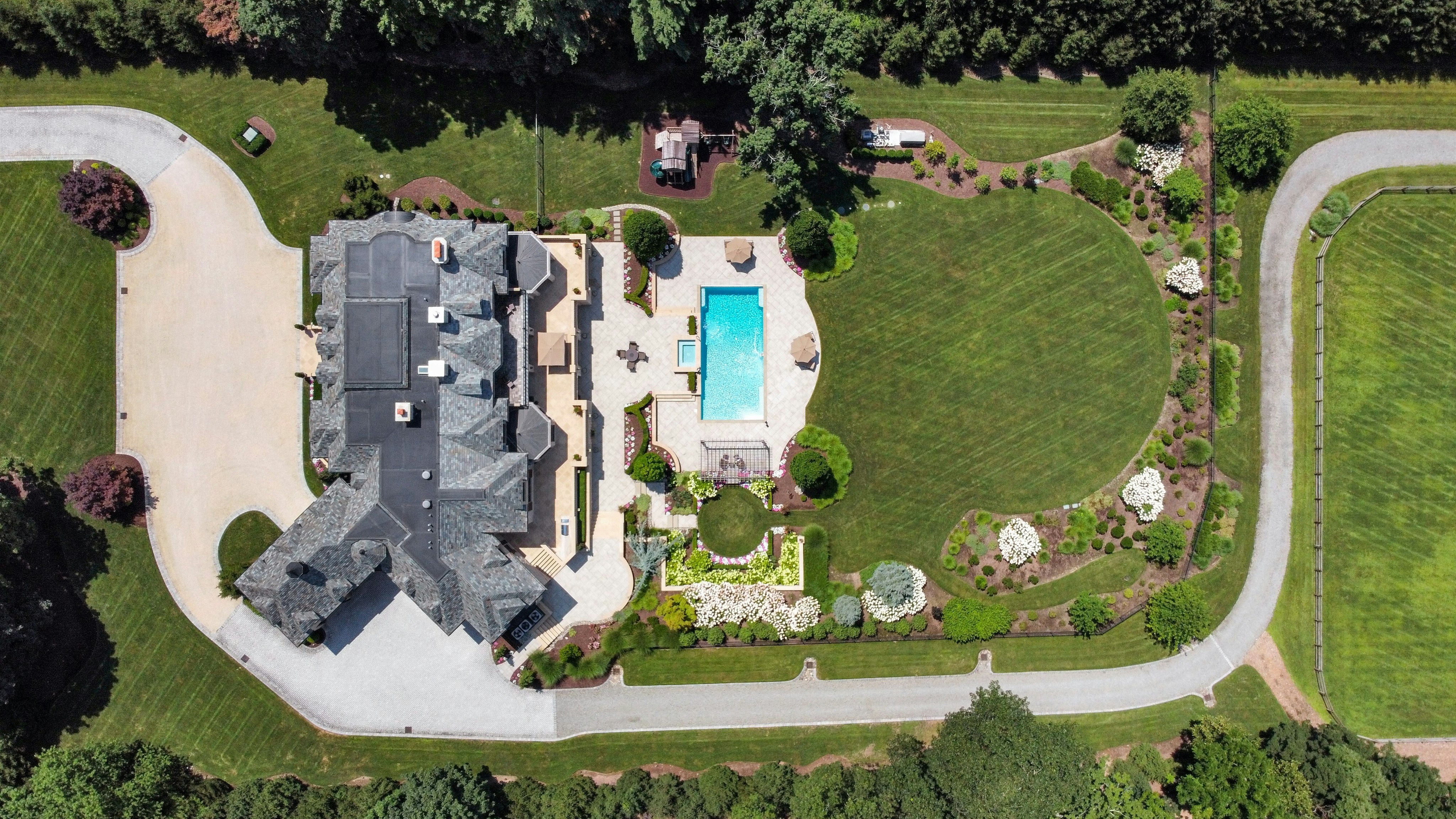 123 East Saddle River Road 