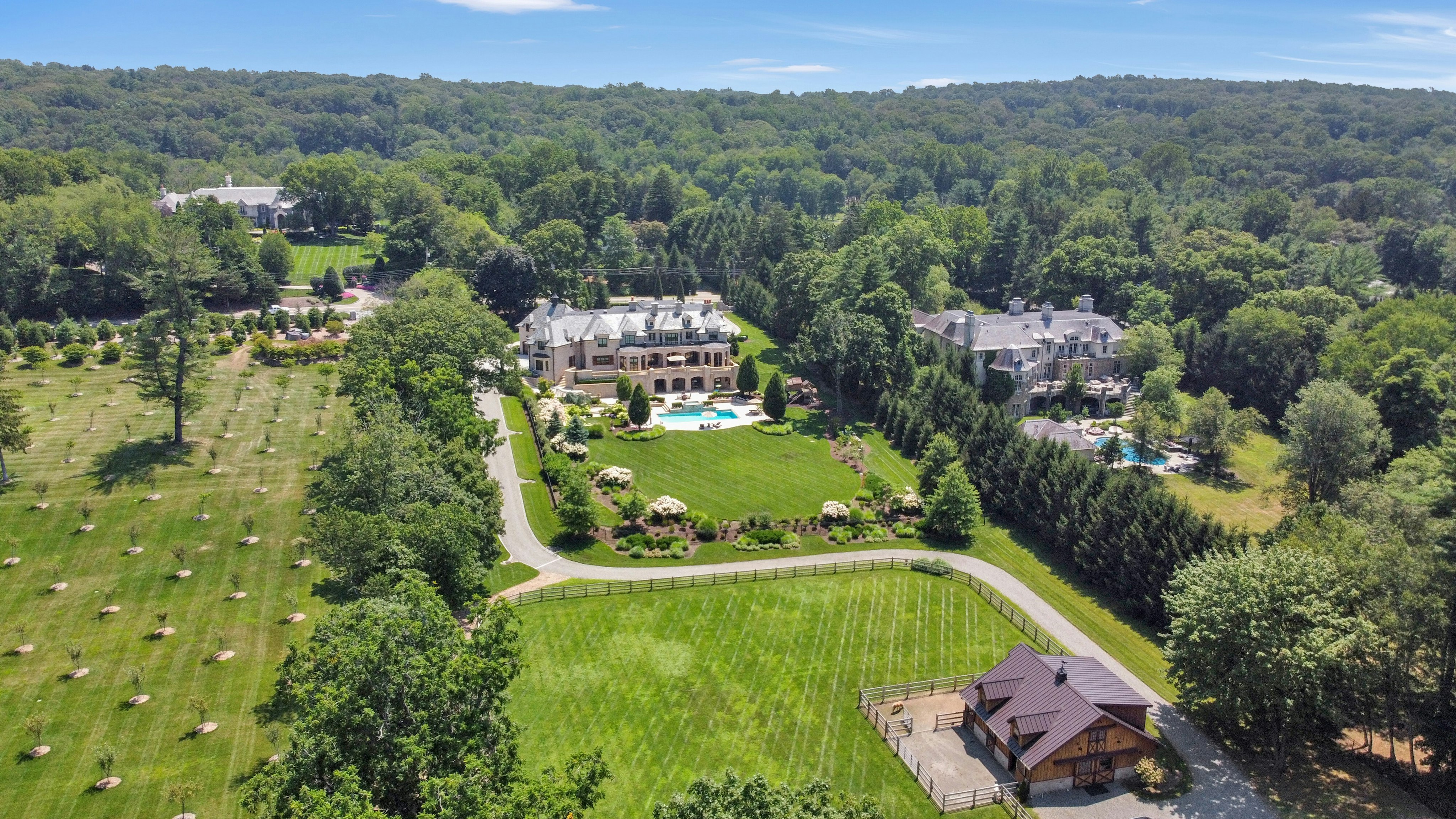 123 East Saddle River Road 