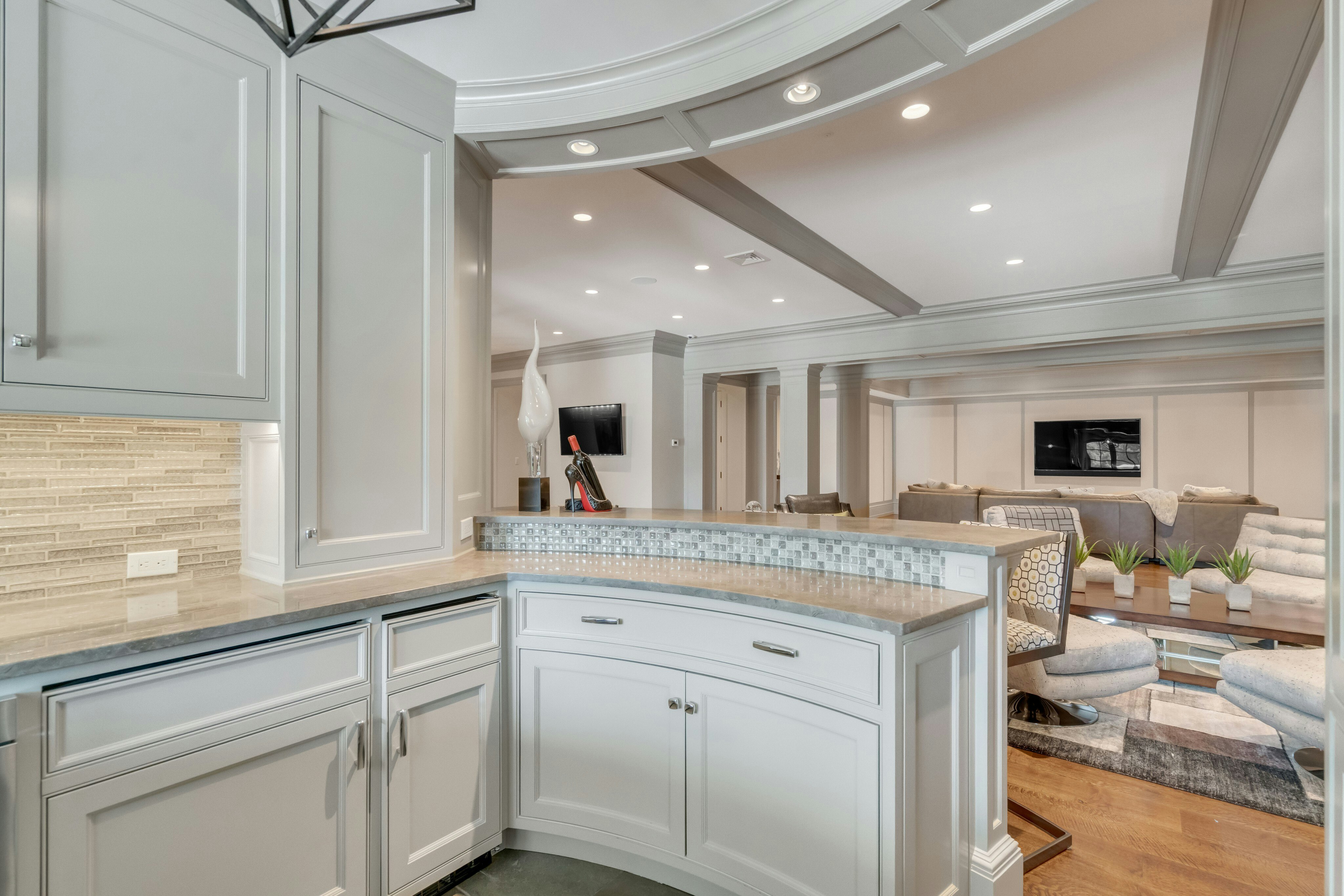 123 East Saddle River Road 