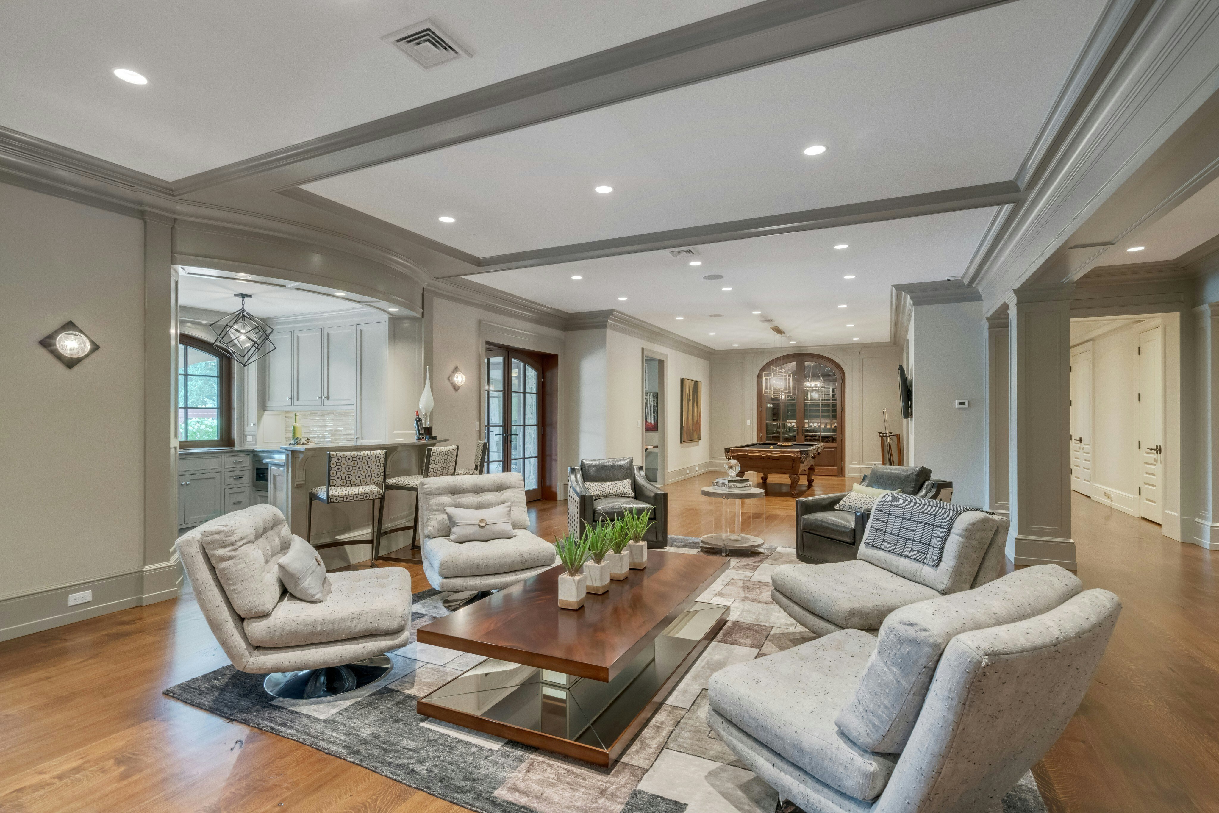 123 East Saddle River Road 