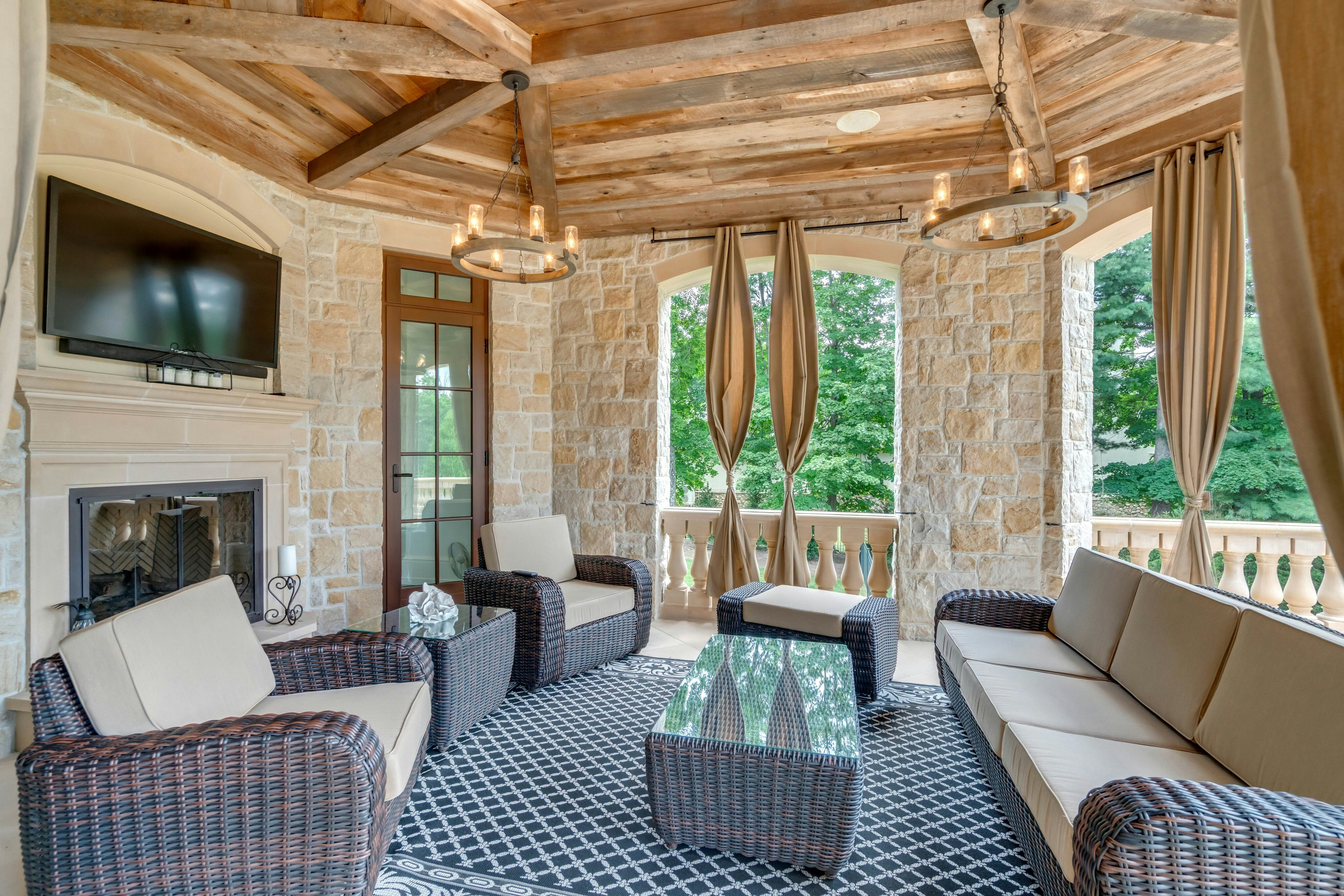123 East Saddle River Road 
