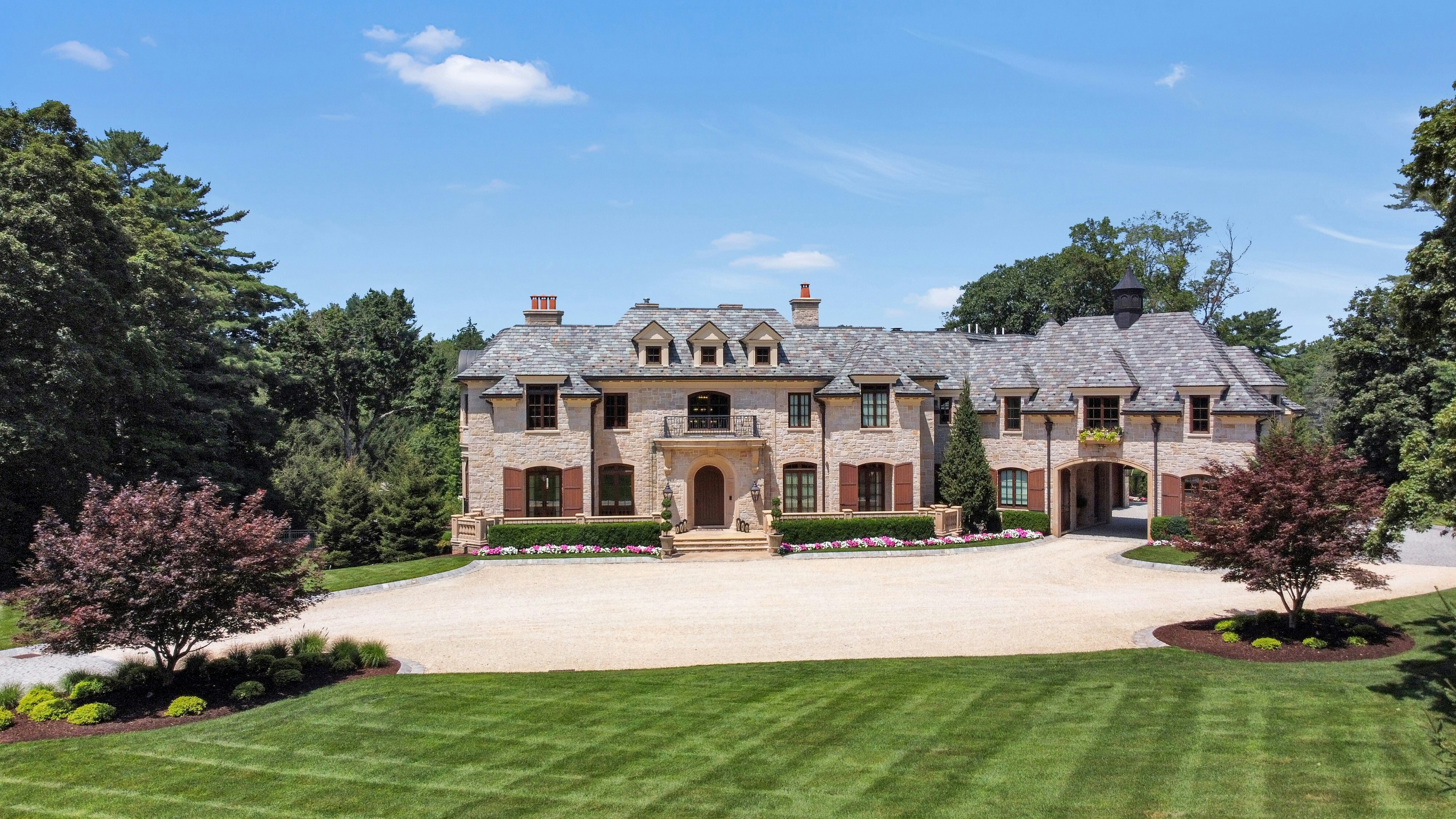 123 East Saddle River Road 