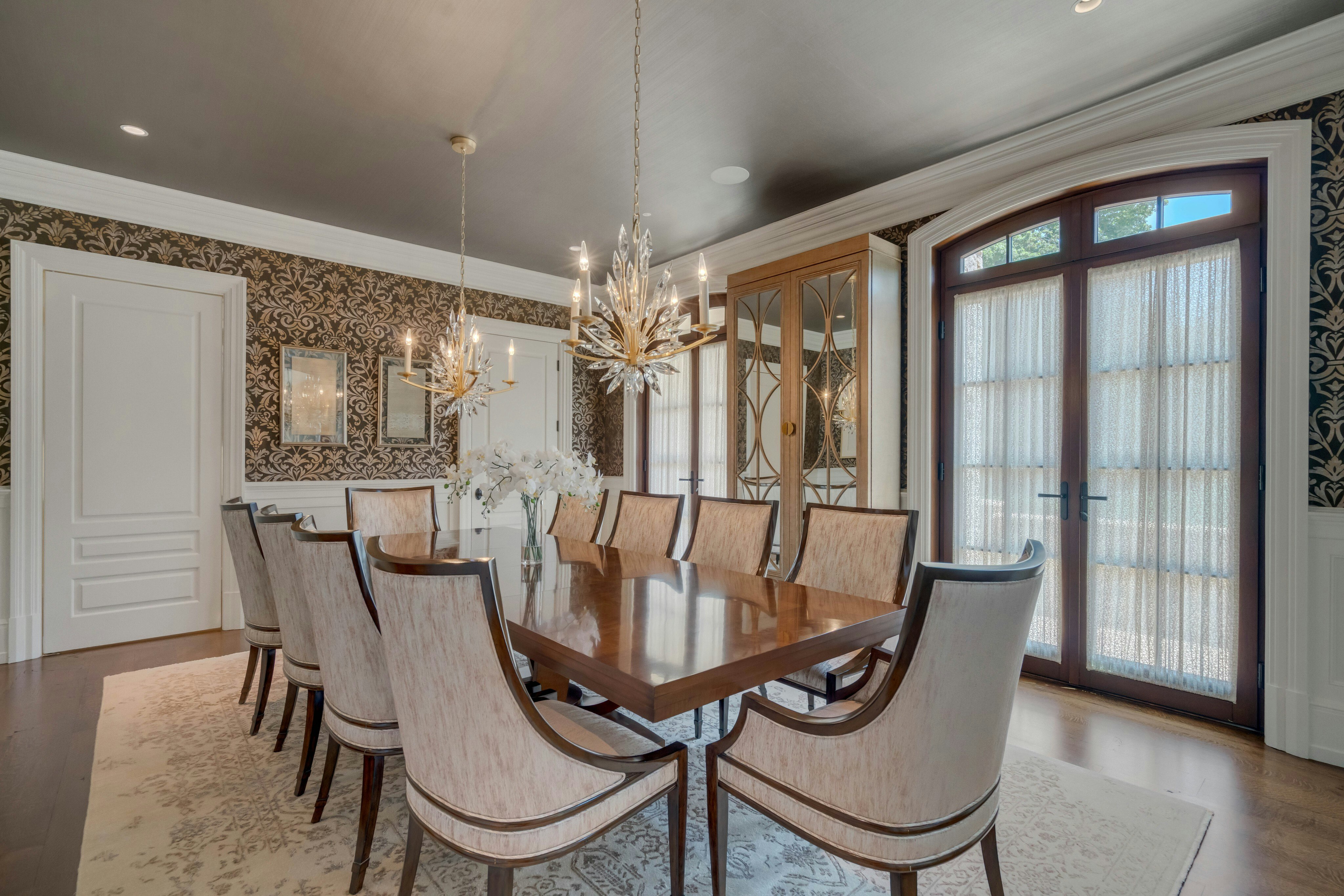 123 East Saddle River Road 