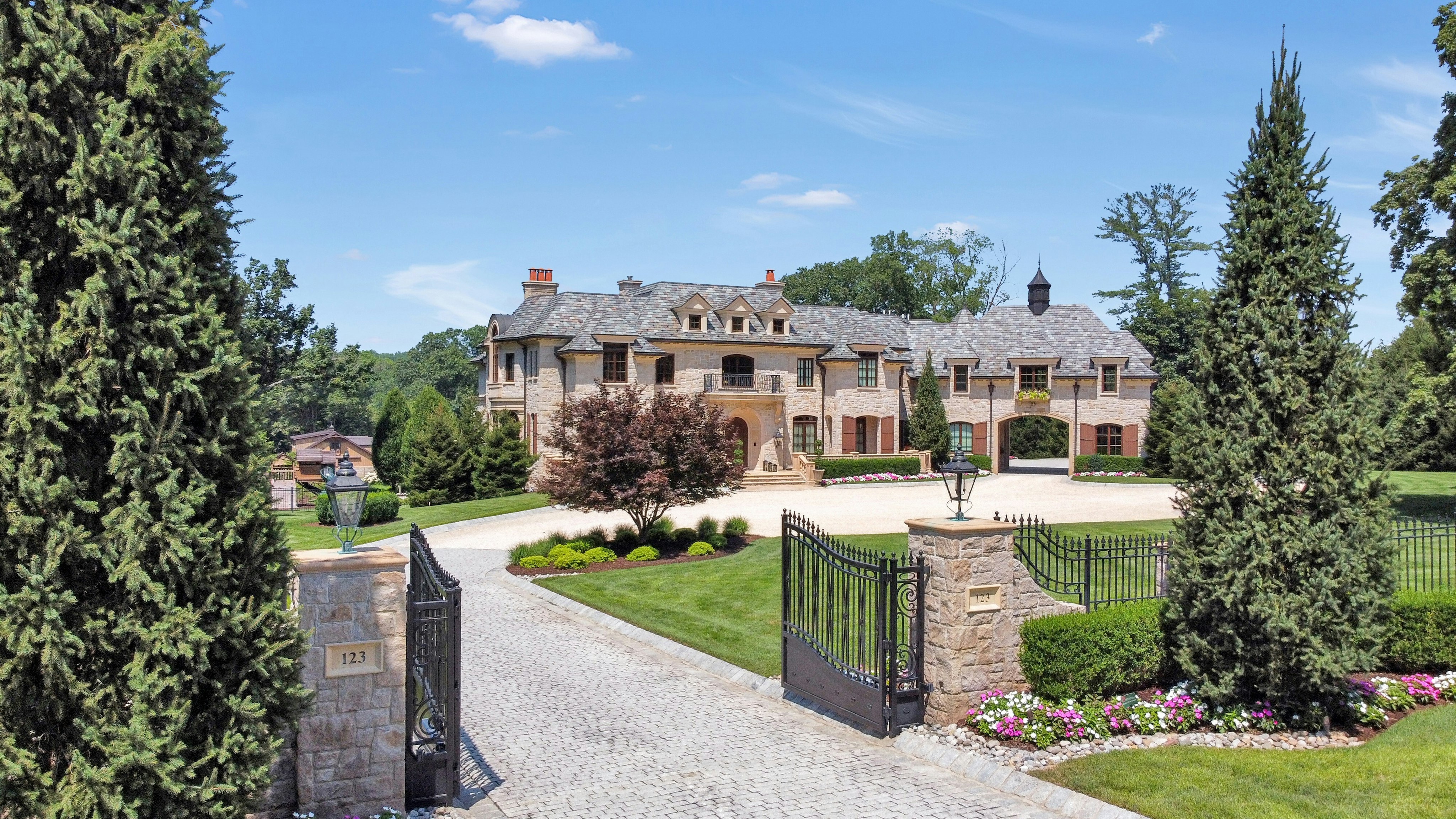 123 East Saddle River Road 
