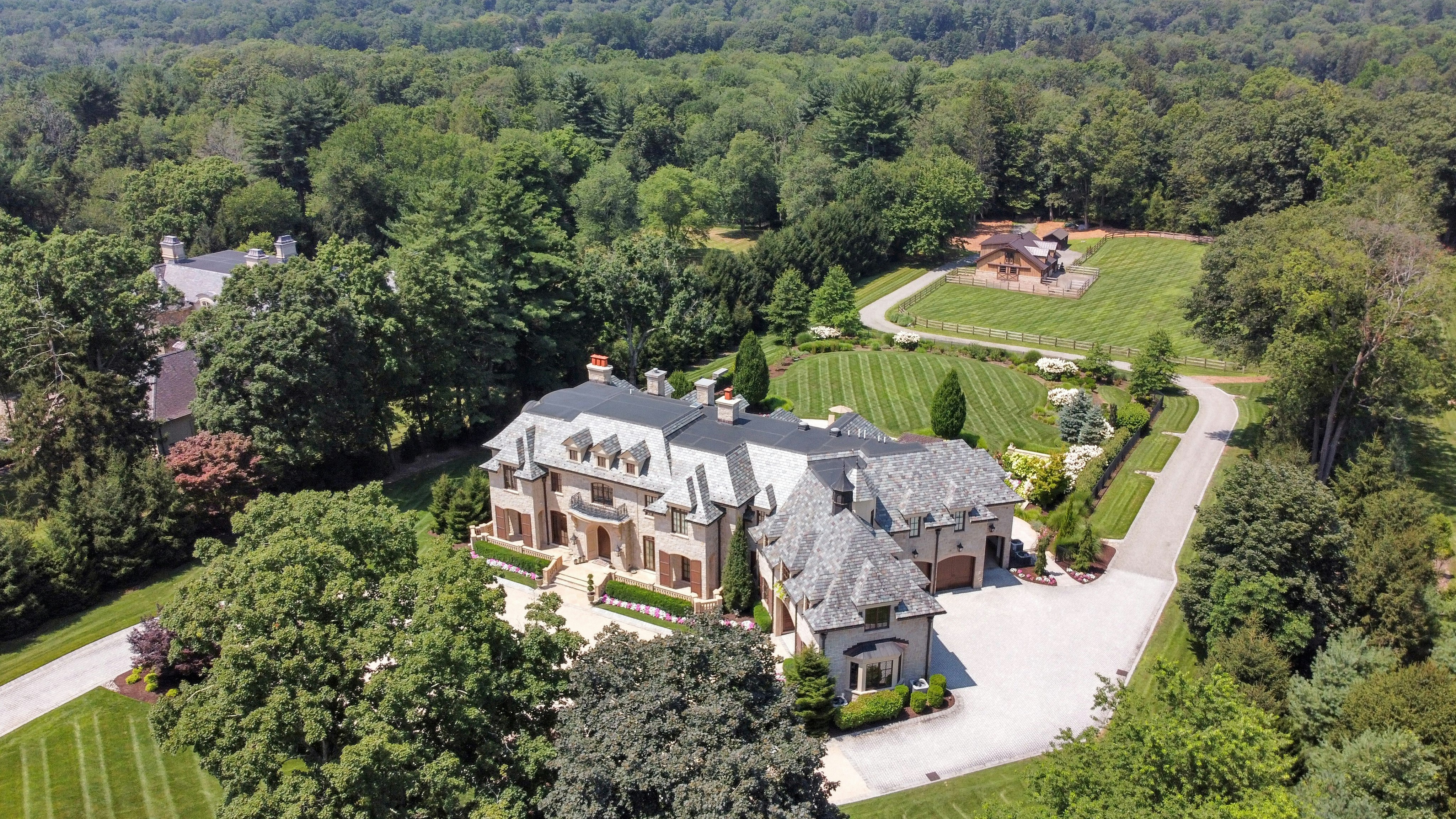 123 East Saddle River Road 