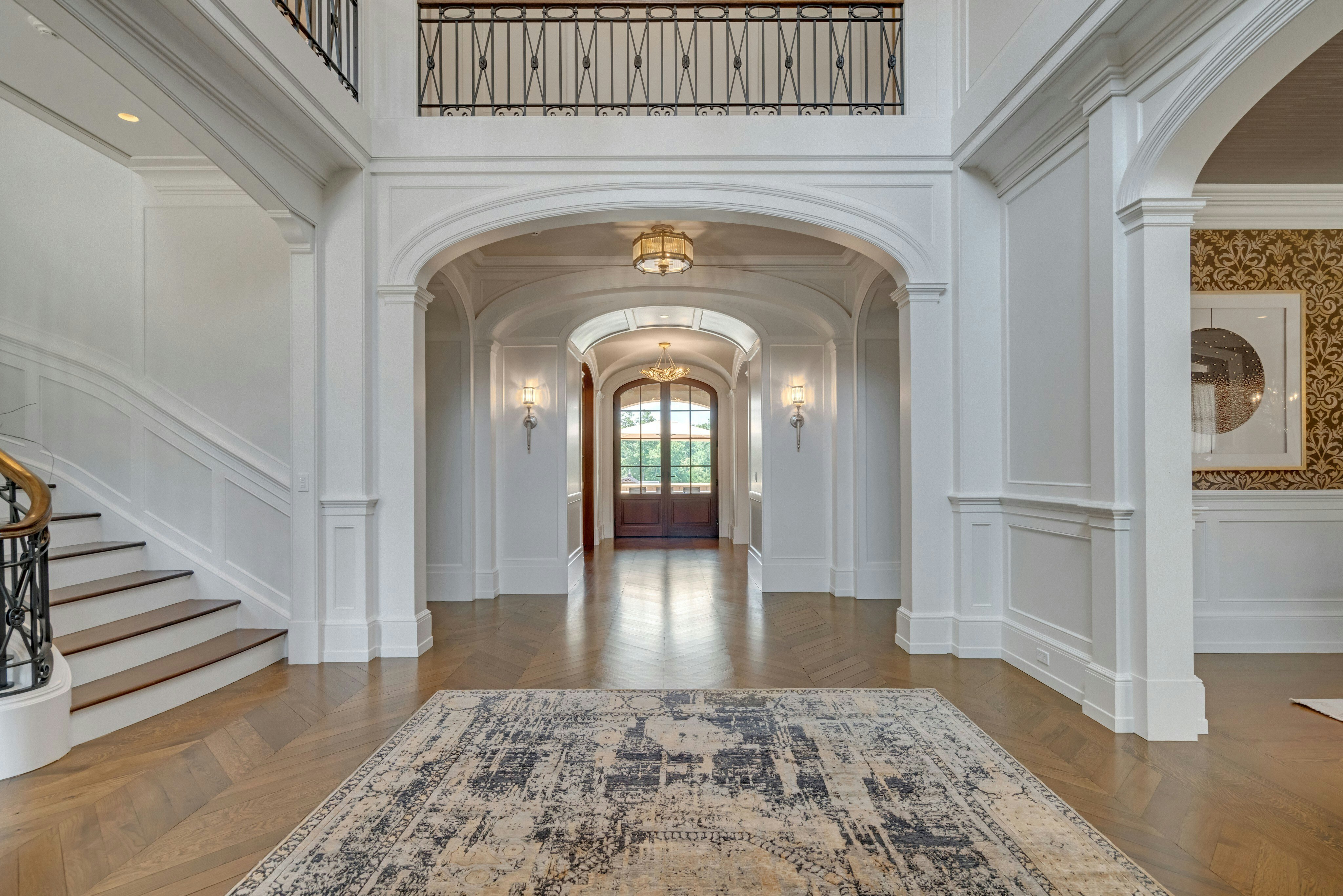 123 East Saddle River Road 