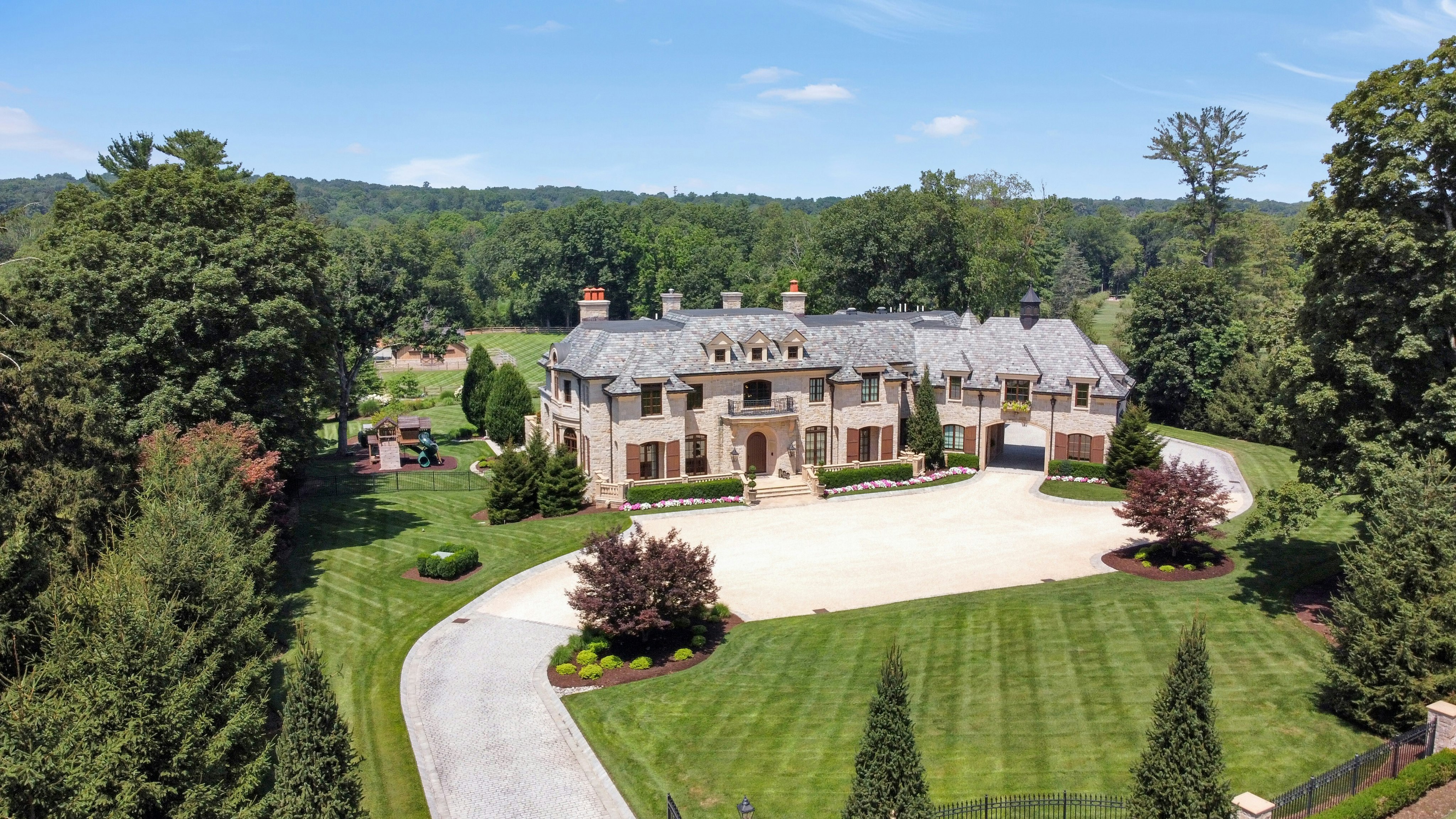 123 East Saddle River Road 