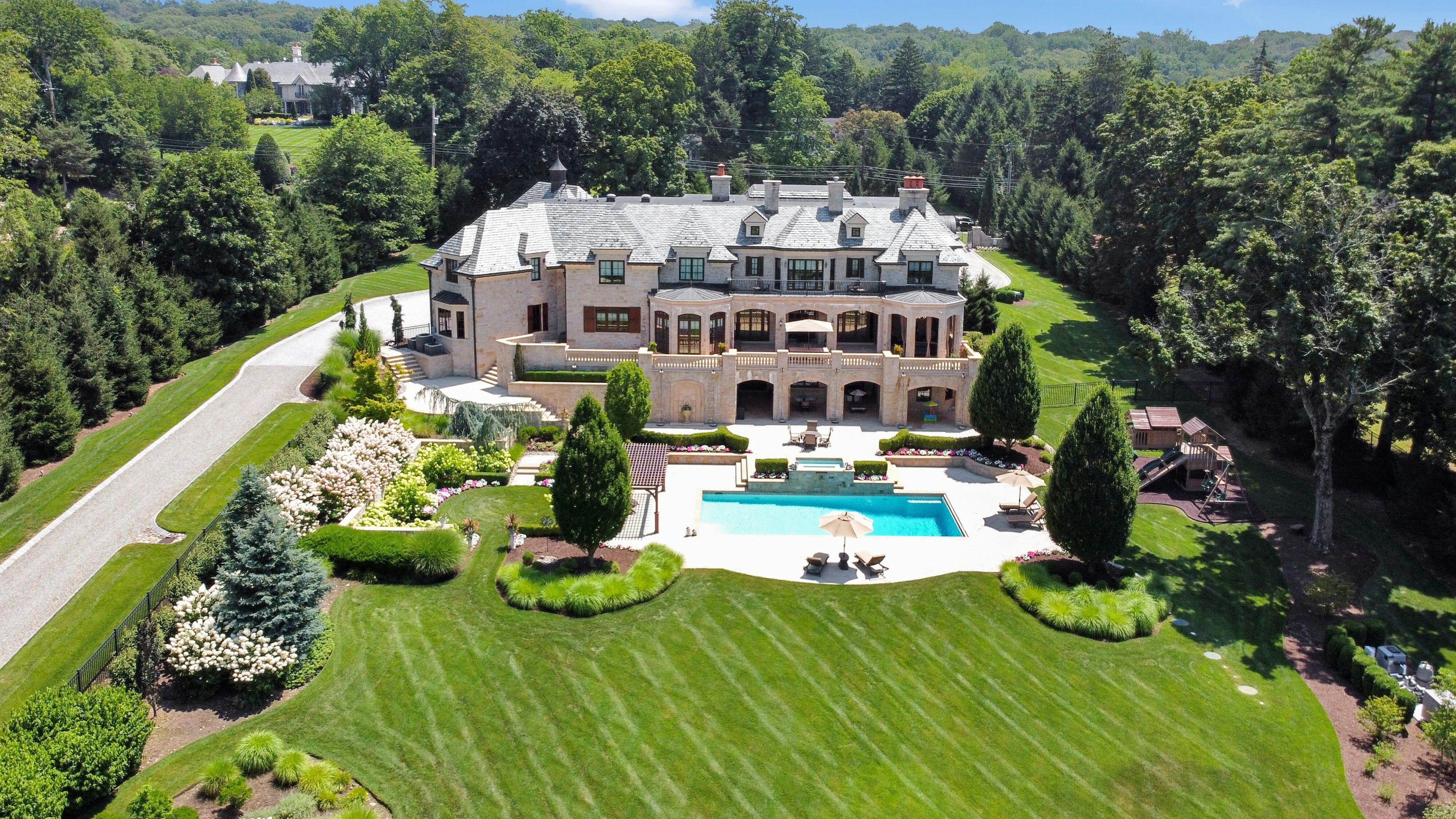 123 East Saddle River Road 