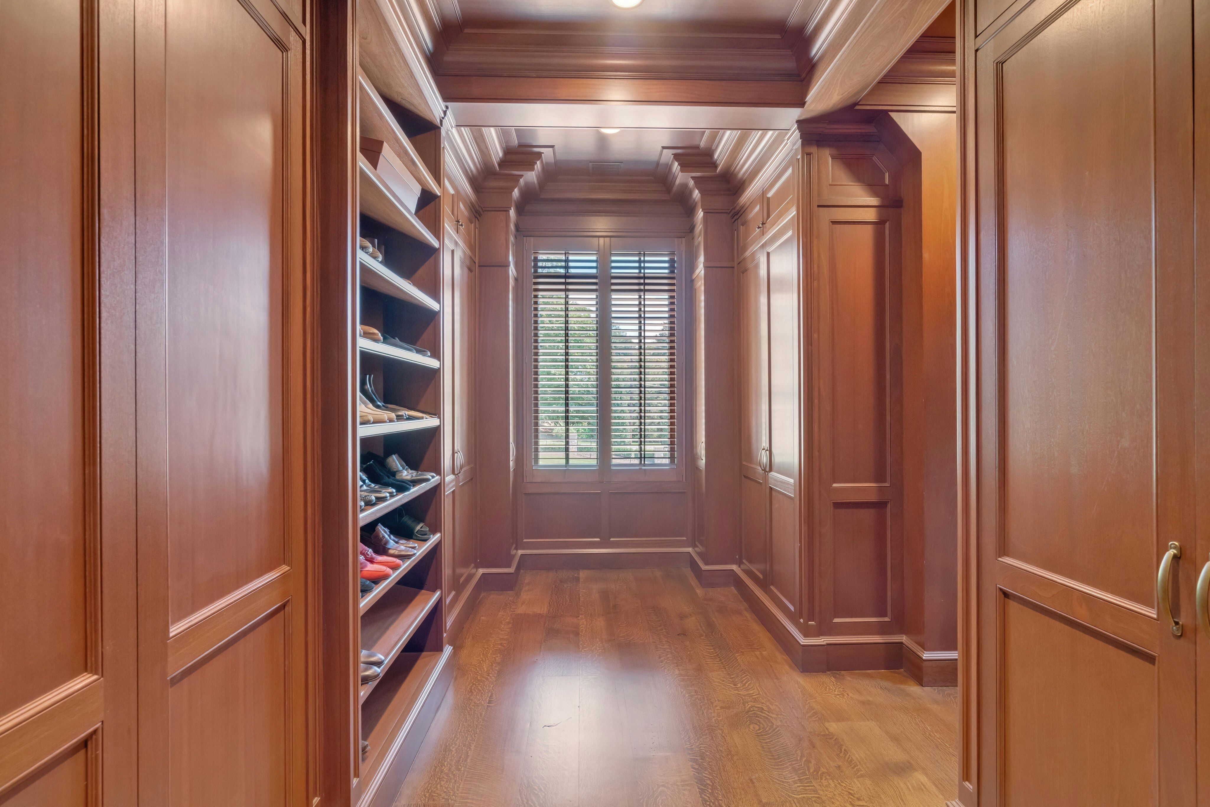 123 East Saddle River Road 