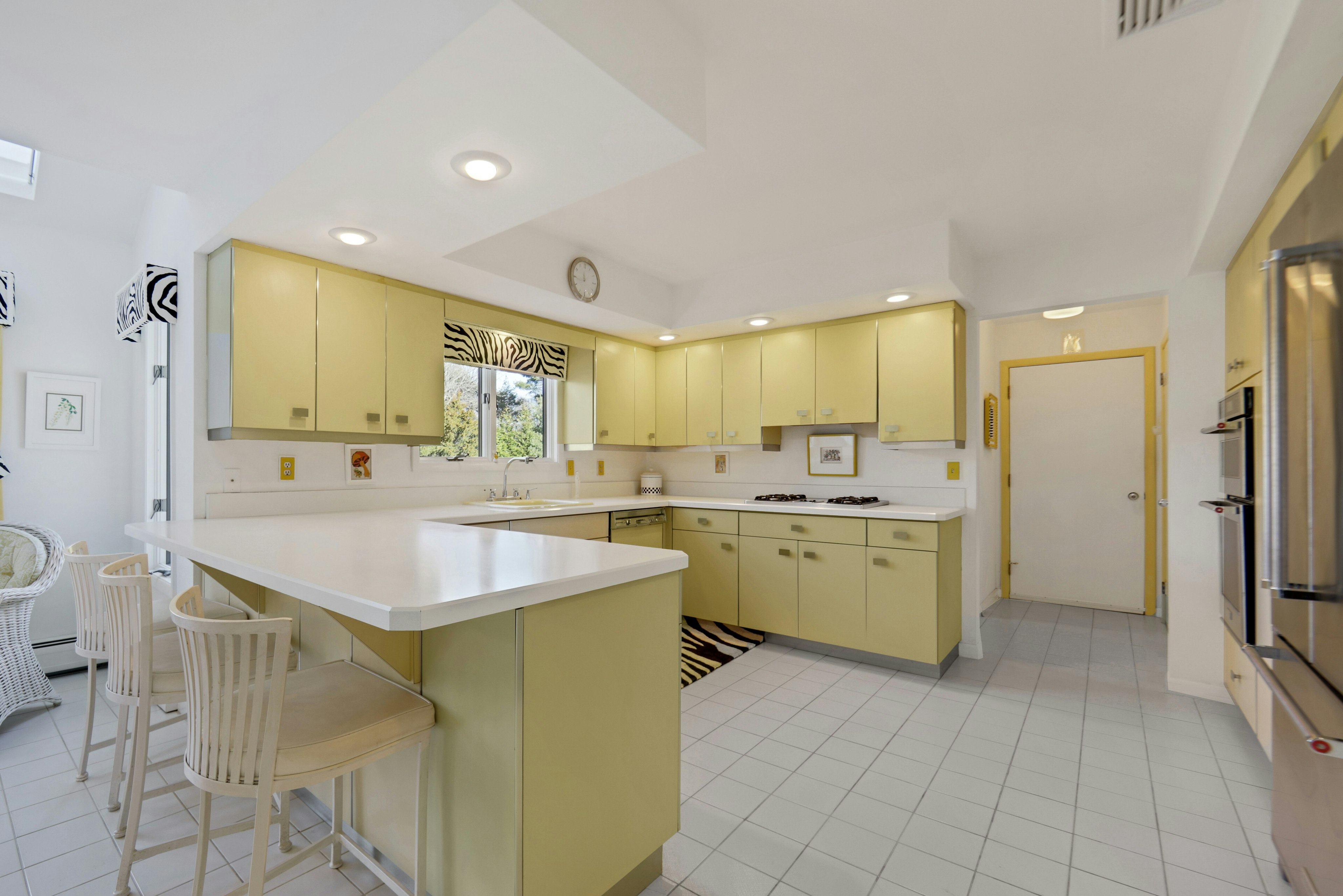 300 Forsythia Court 