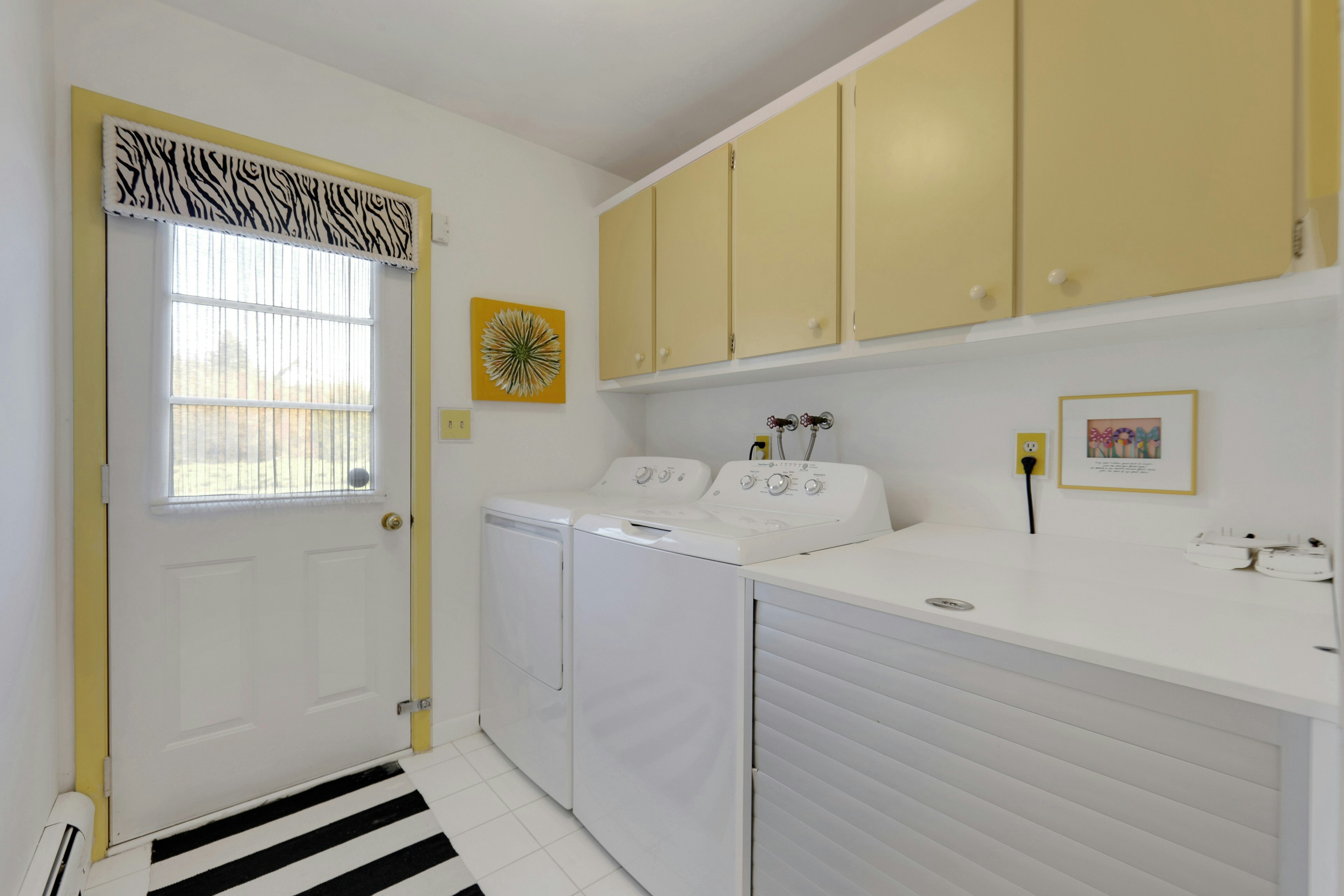 300 Forsythia Court 