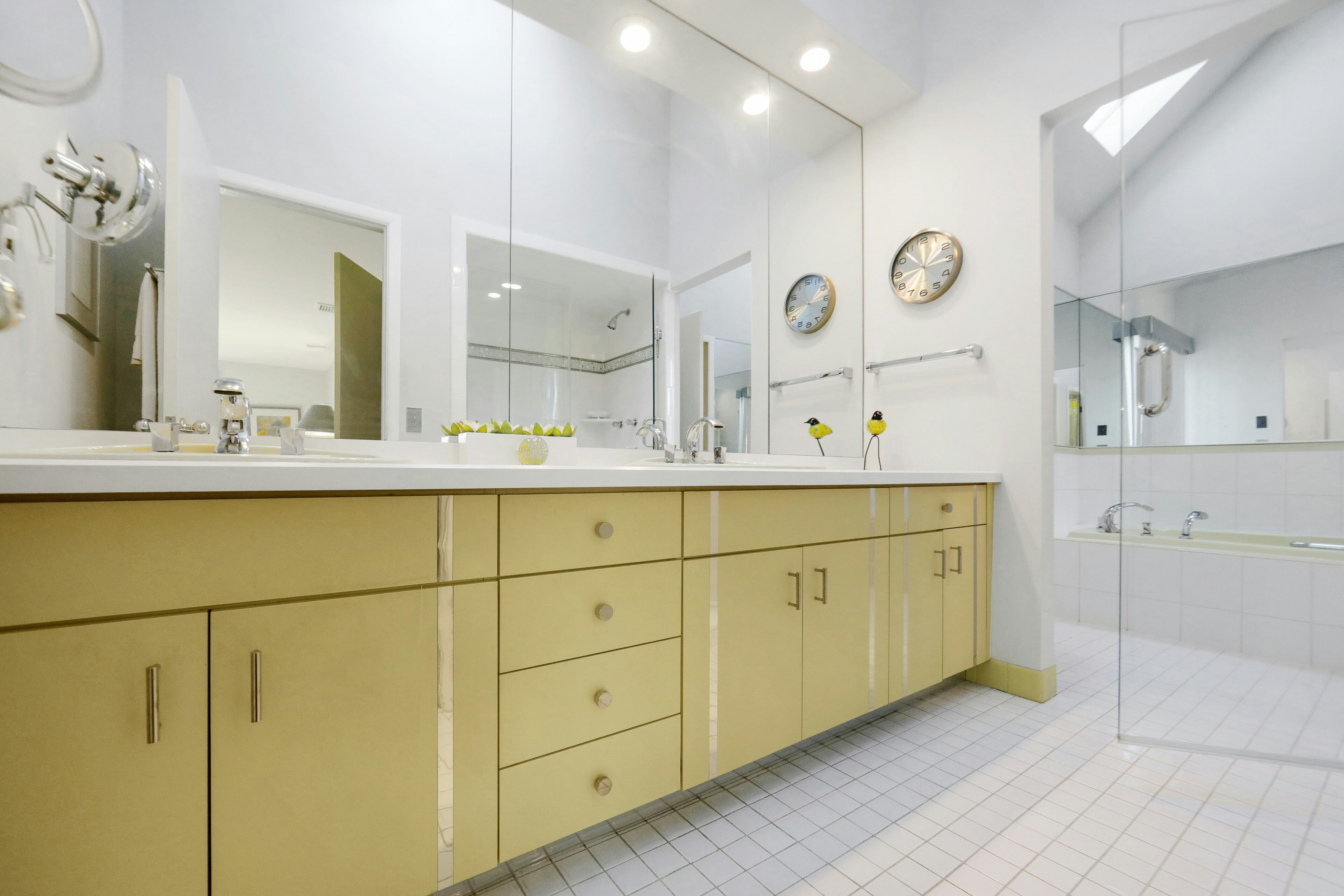 300 Forsythia Court 