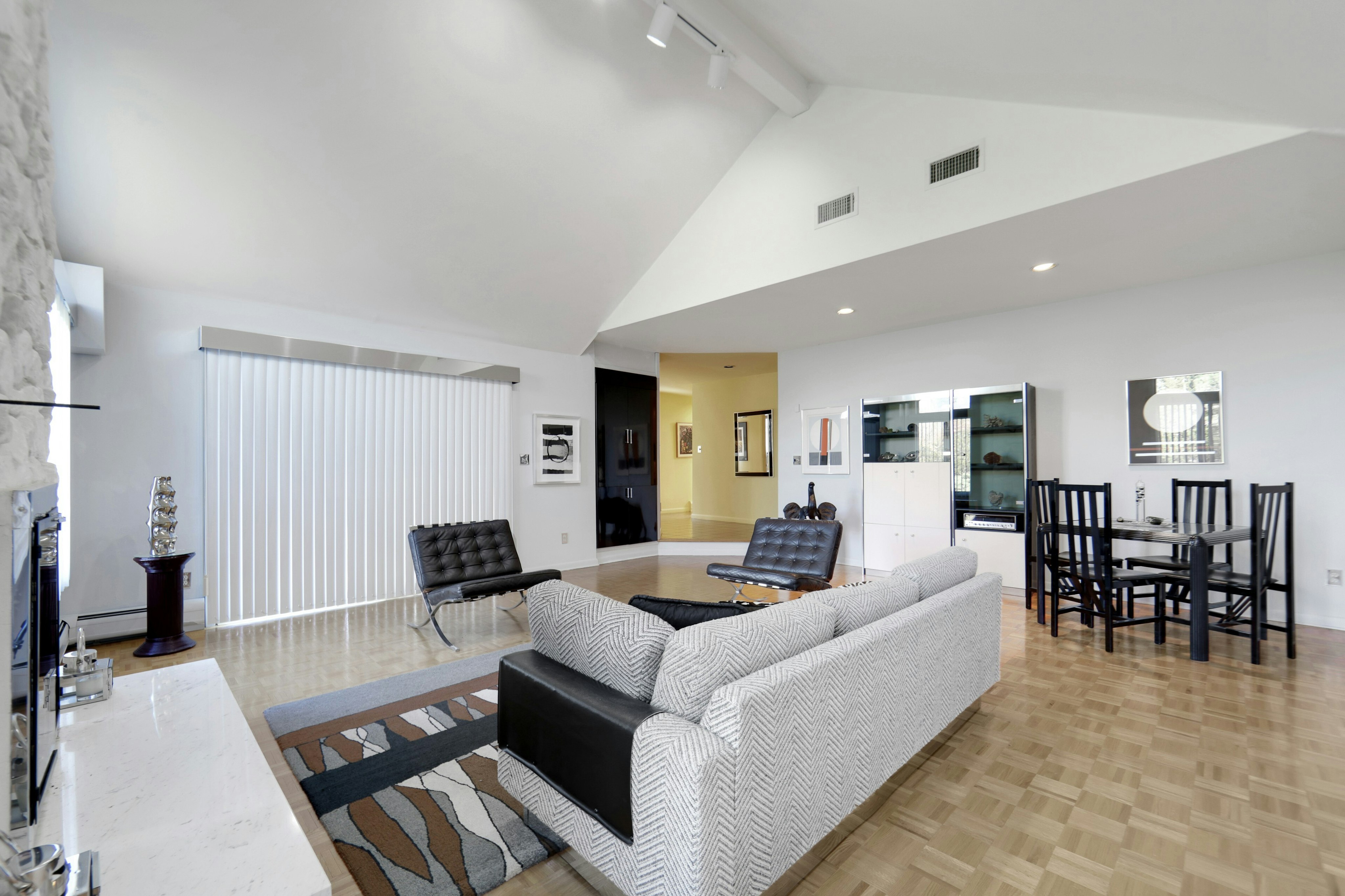300 Forsythia Court 