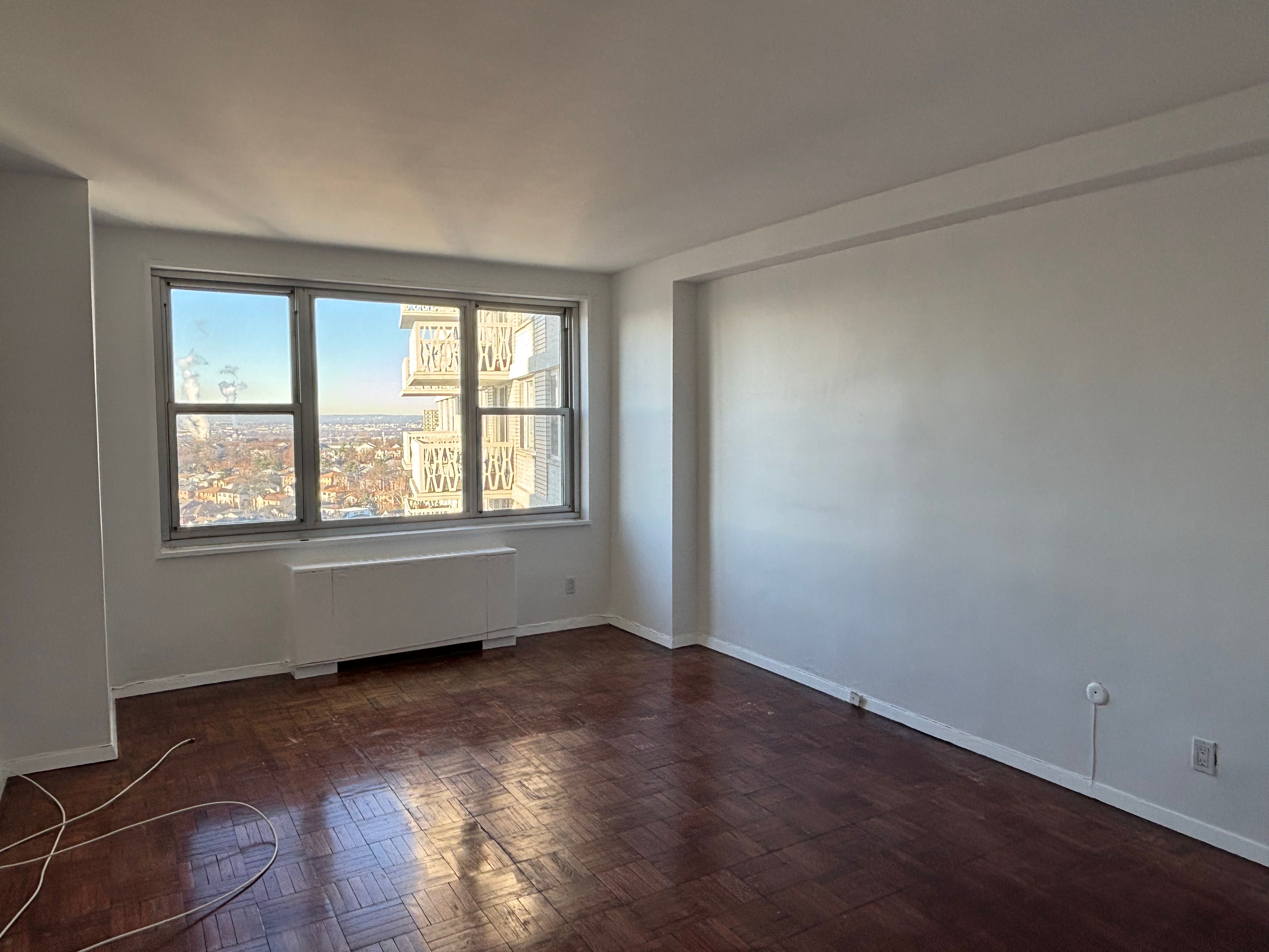 2000 Linwood Avenue 14Y