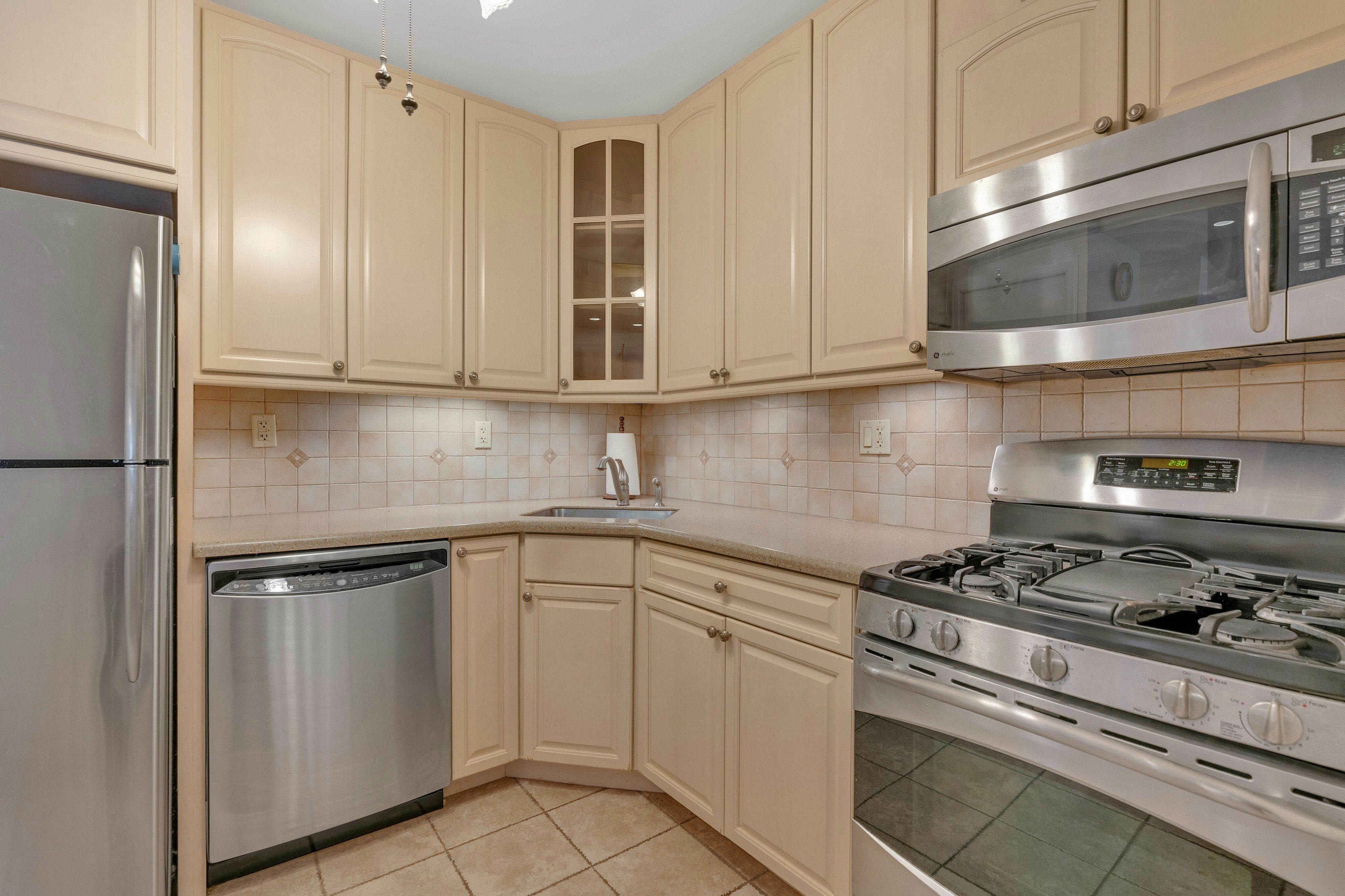 2000 Linwood Avenue #16T 