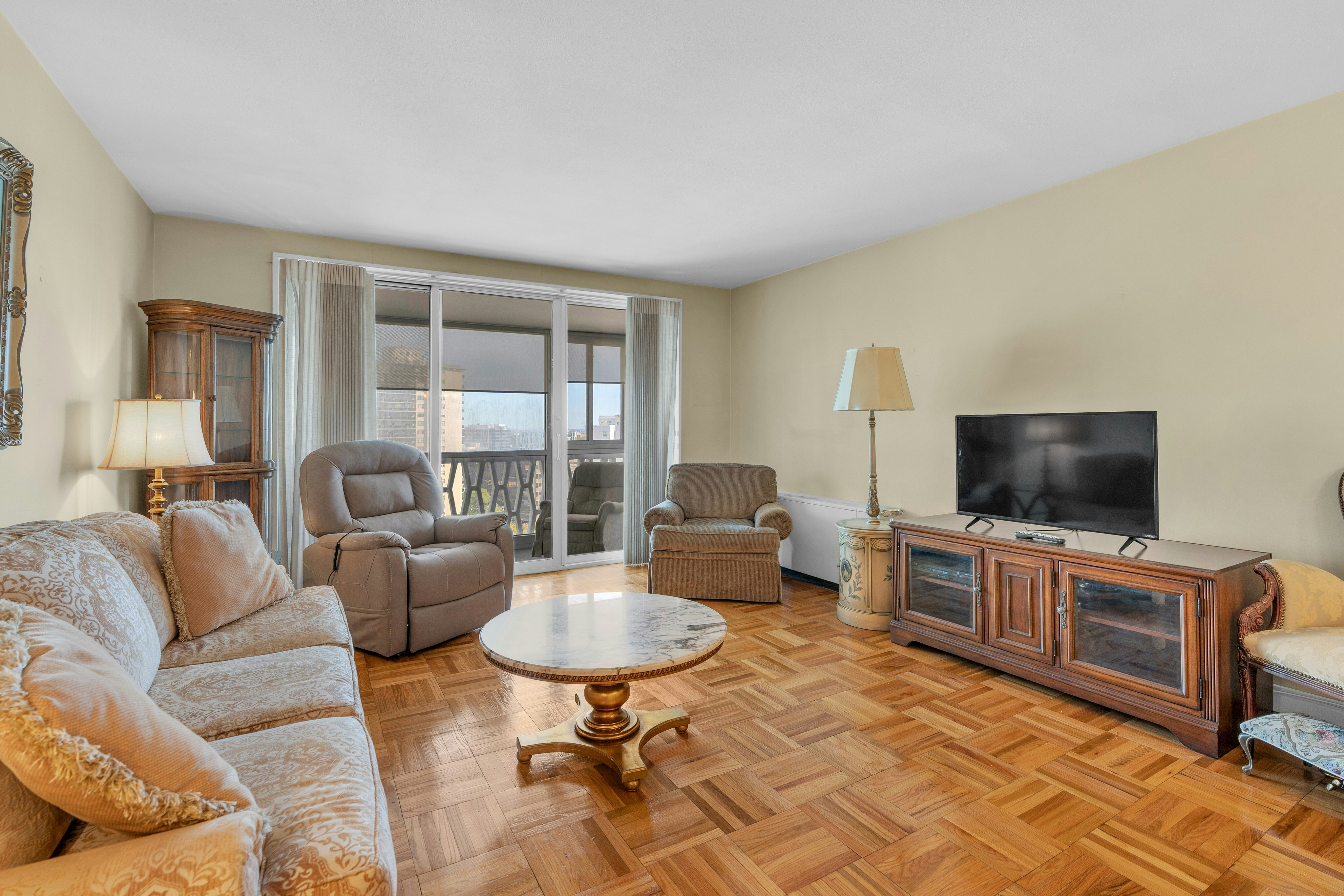 2000 Linwood Avenue #16T 