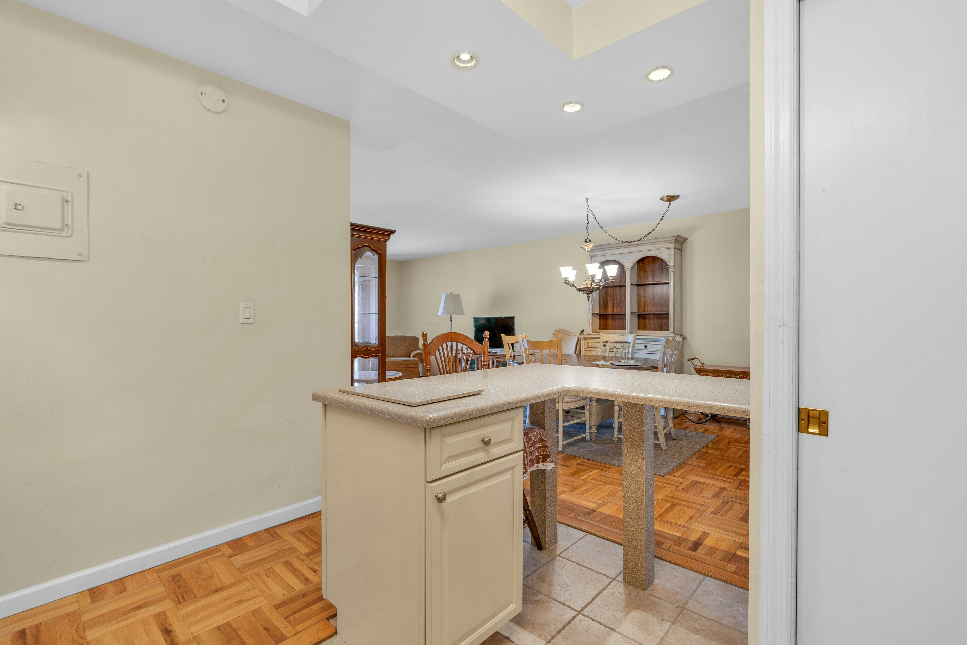 2000 Linwood Avenue #16T 