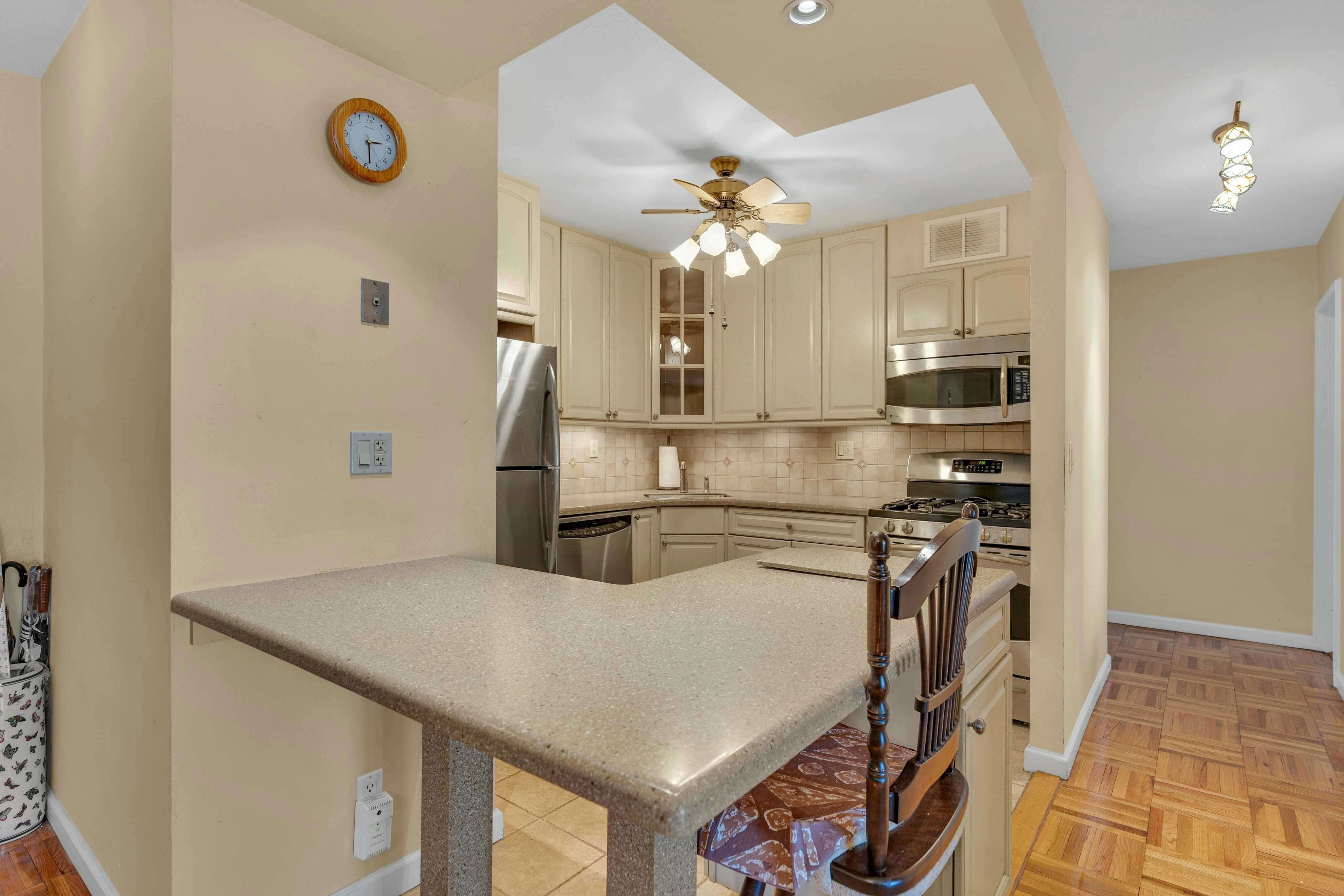 2000 Linwood Avenue #16T 