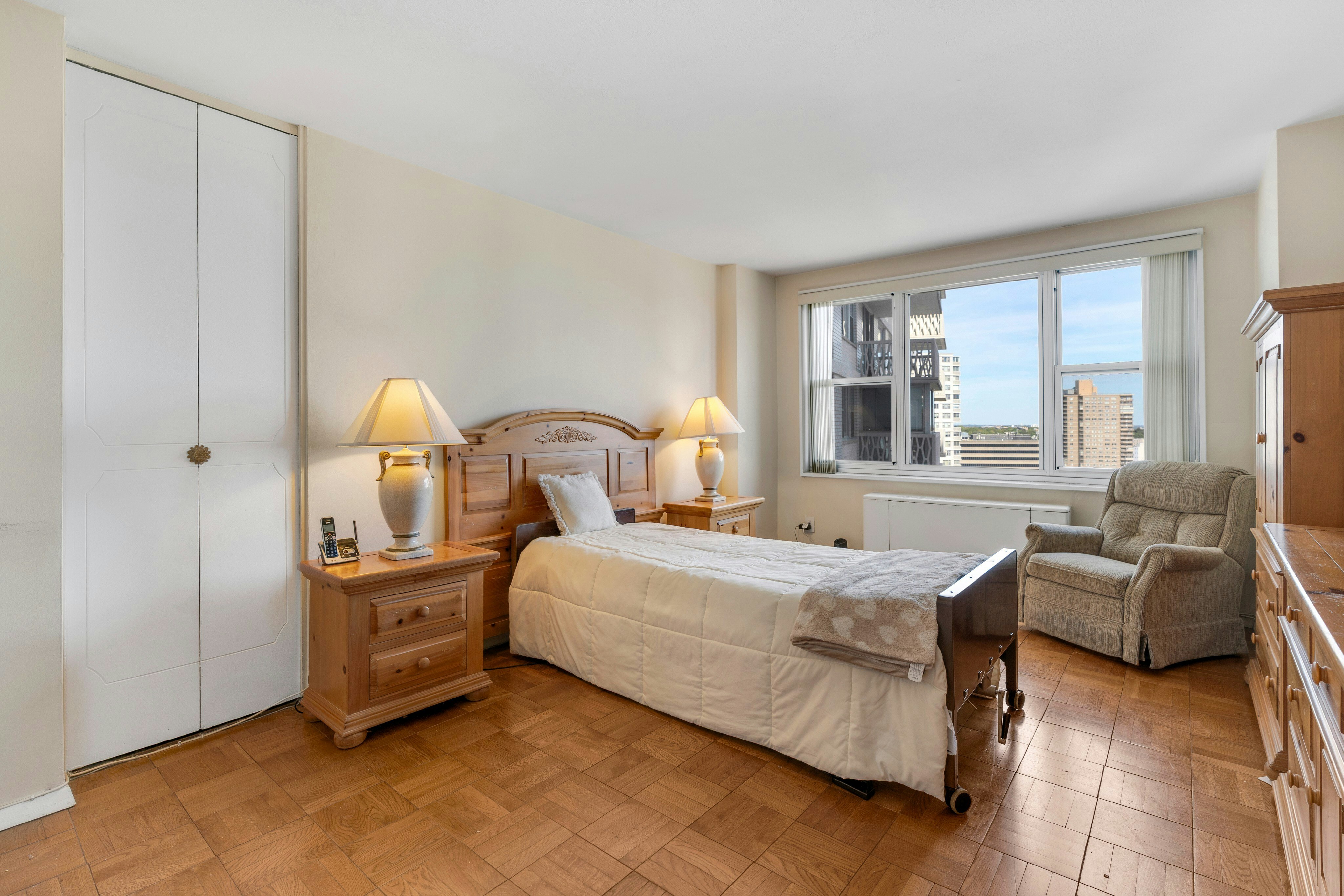 2000 Linwood Avenue #16T 