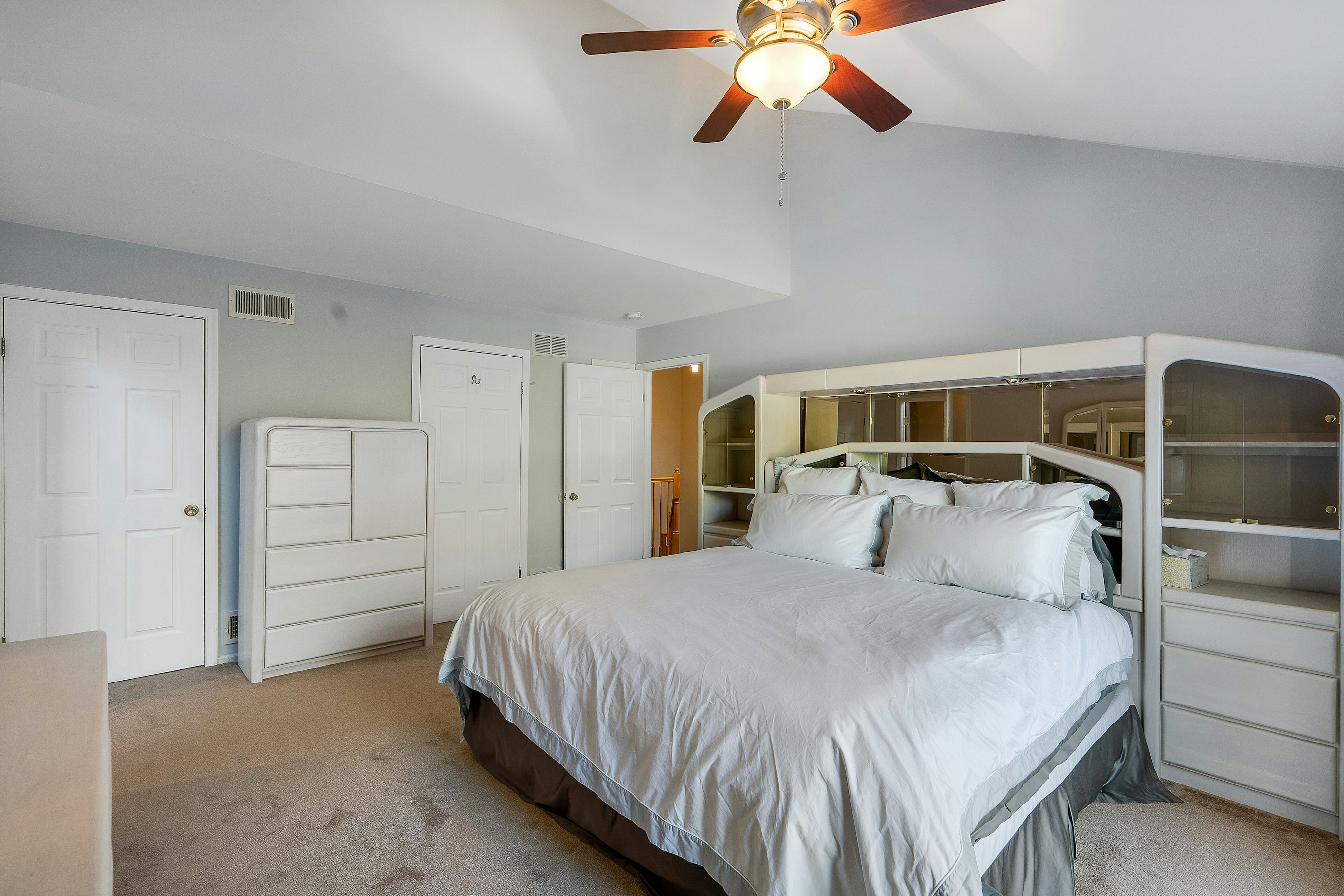 8 Rebecca Lane 