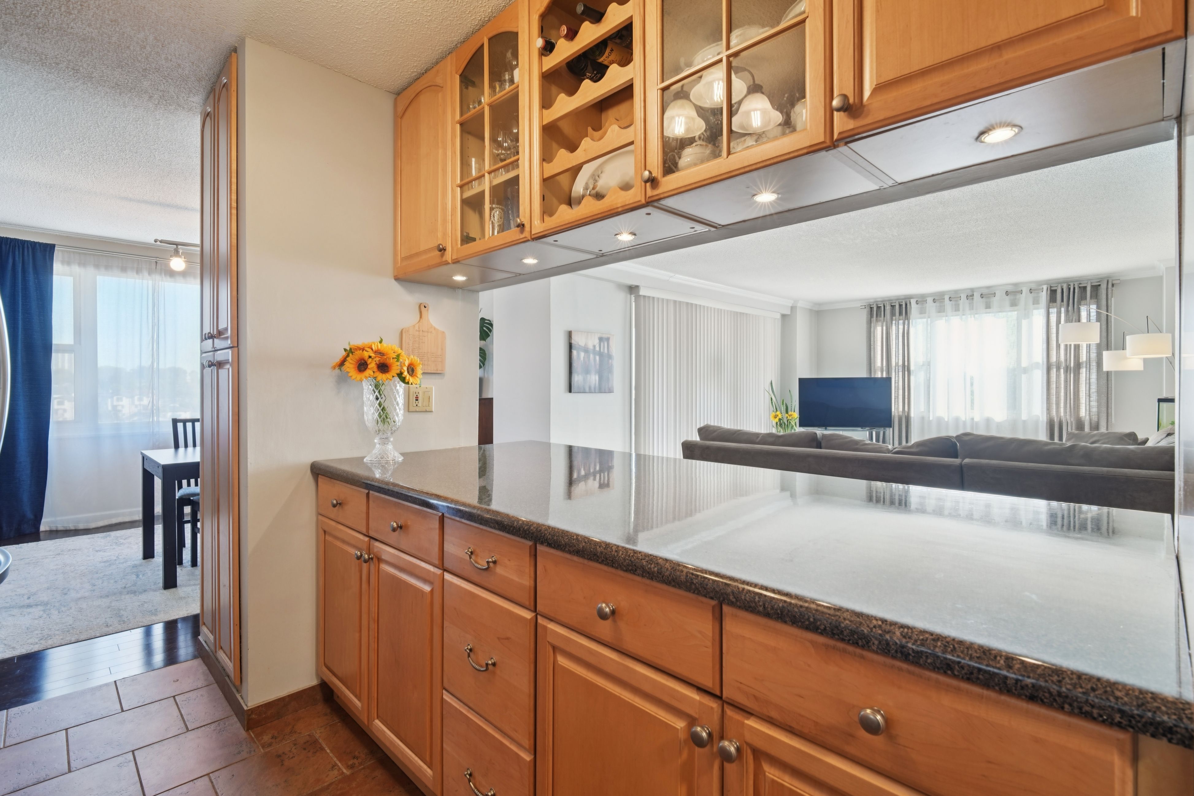 555 North Avenue #6F 