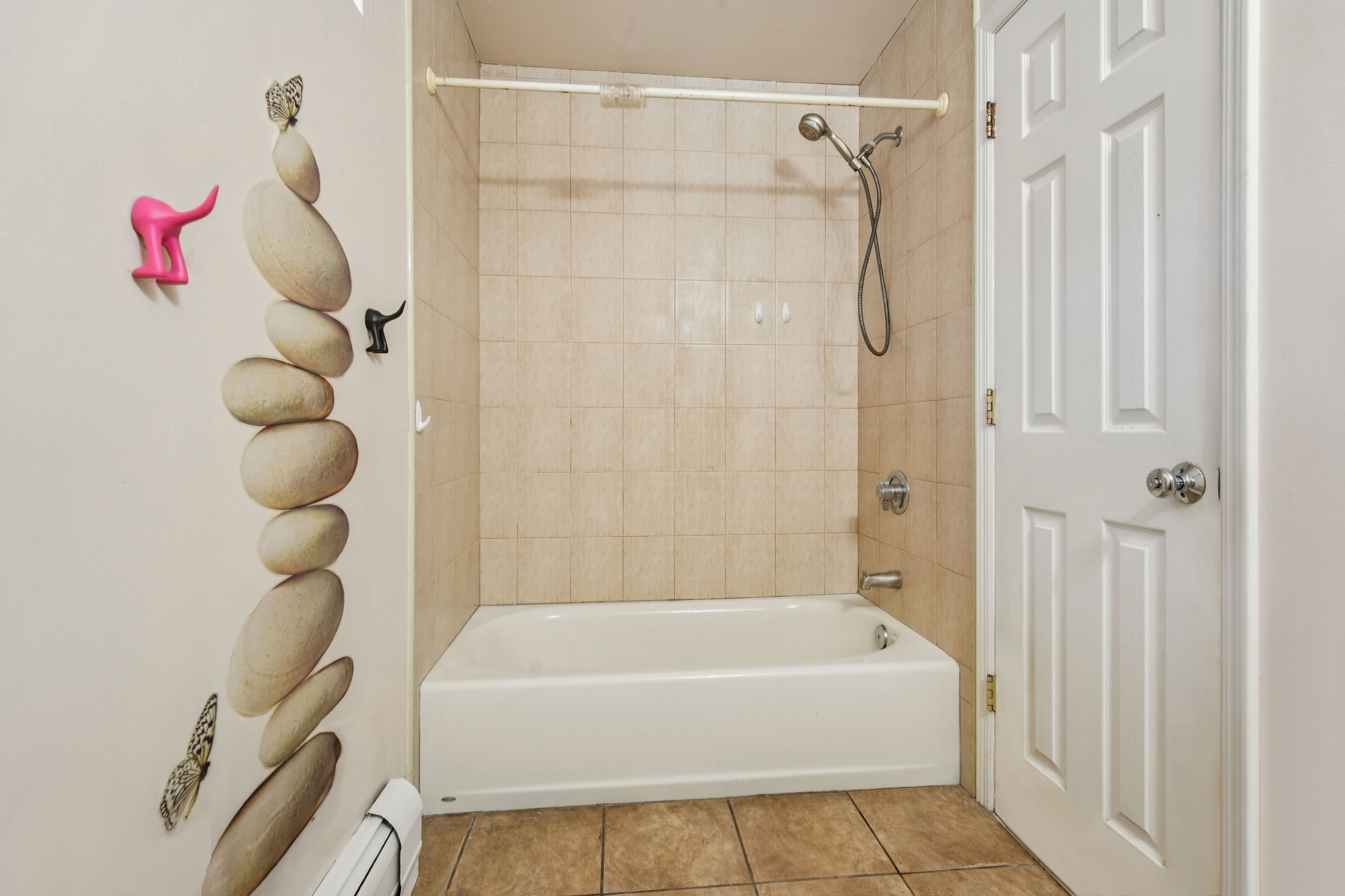 1561 Anderson Avenue 