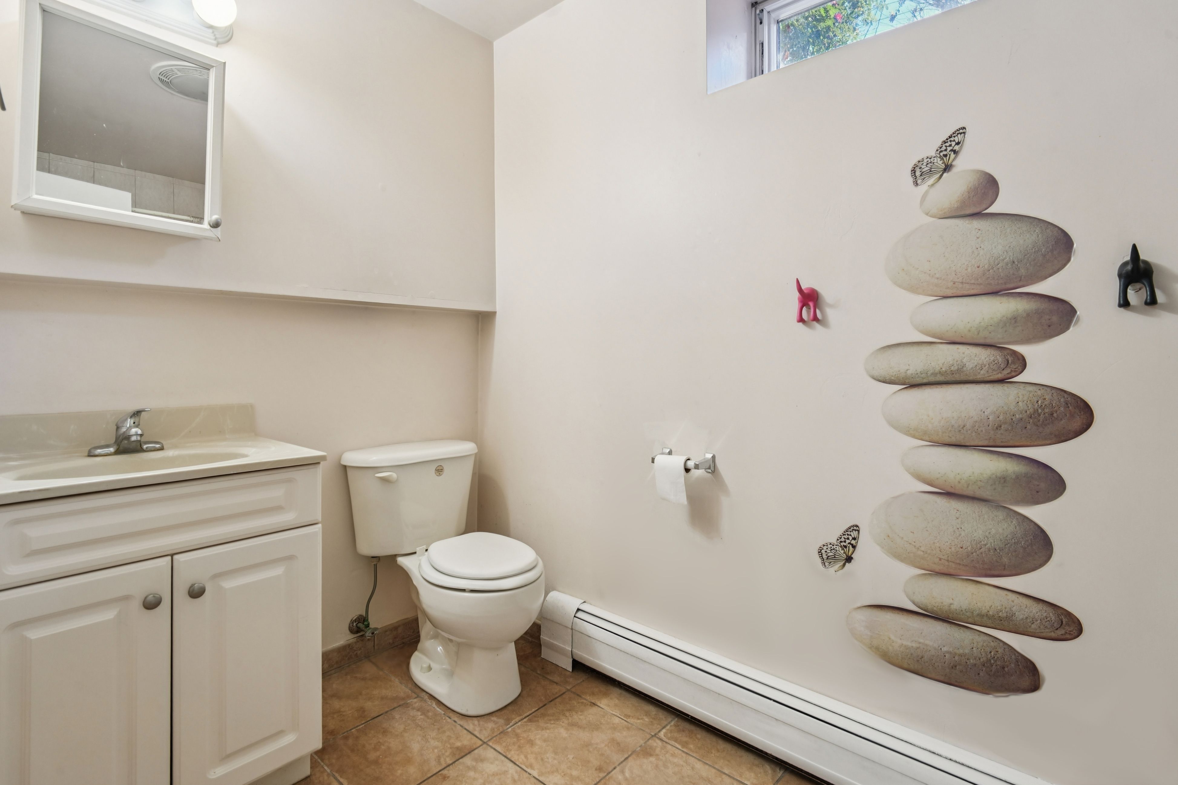 1561 Anderson Avenue 