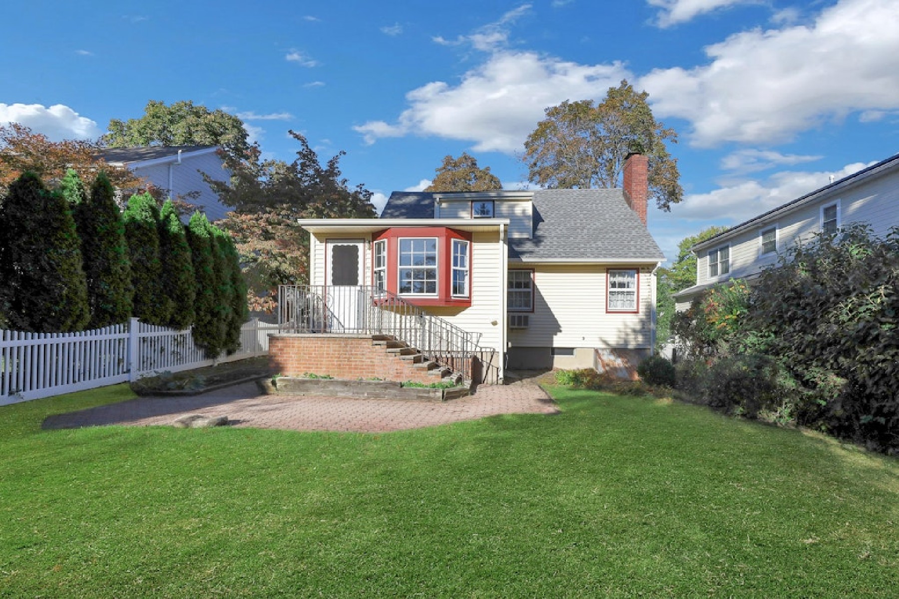 319 Walthery Avenue 