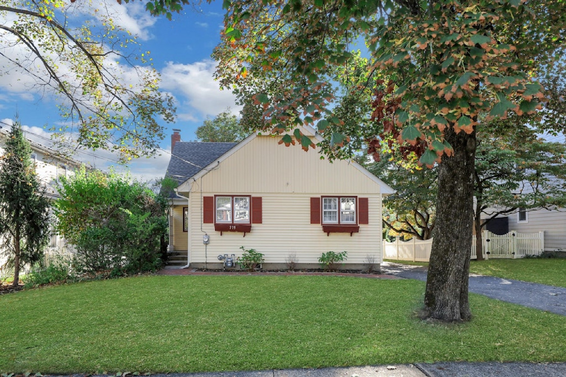 319 Walthery Avenue 