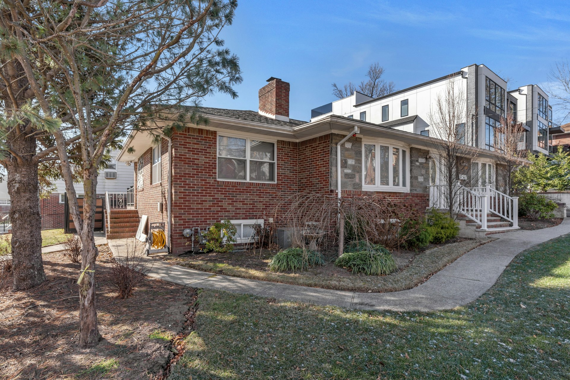 60 Edgewater Road 