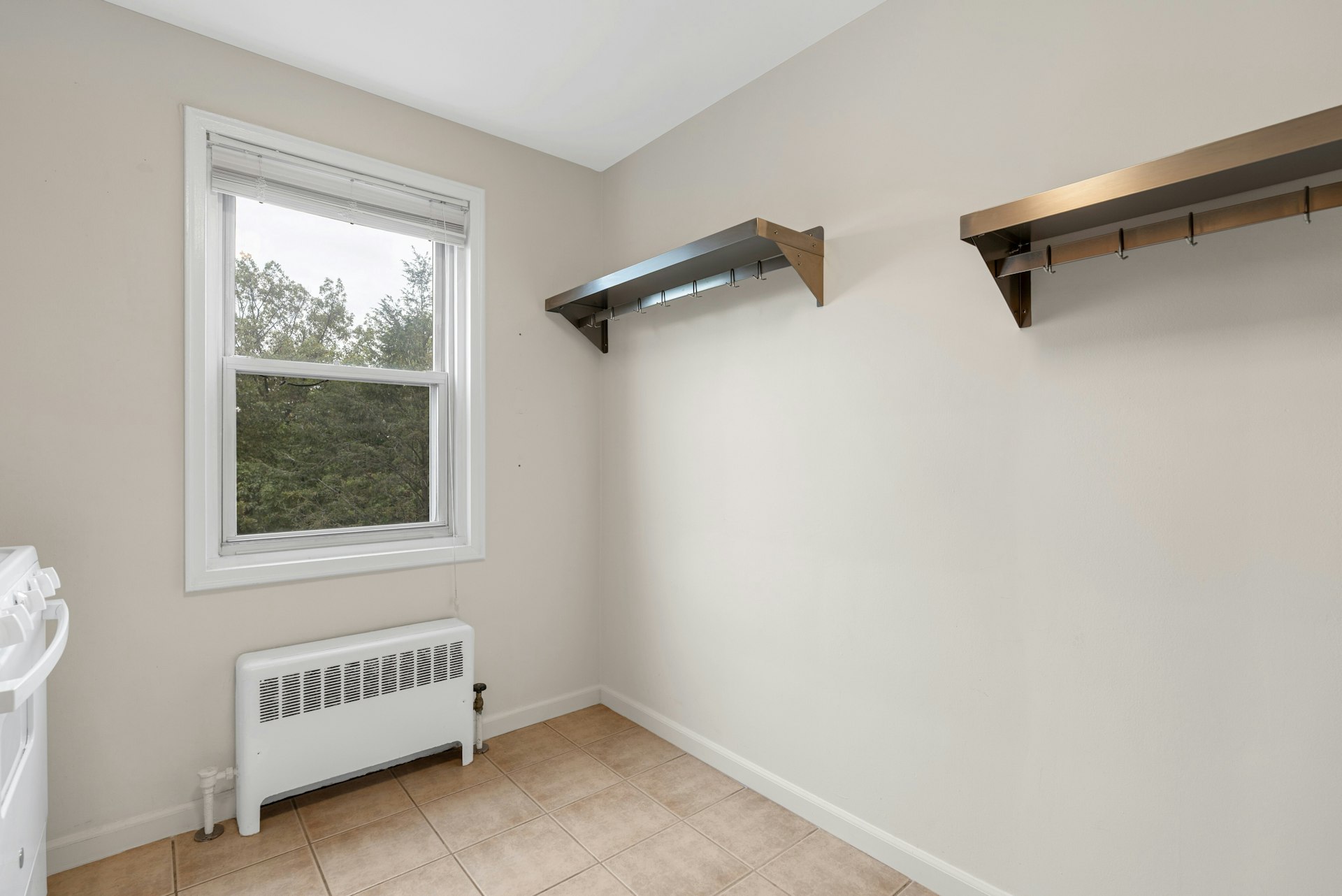 2350 Linwood Avenue #5C 