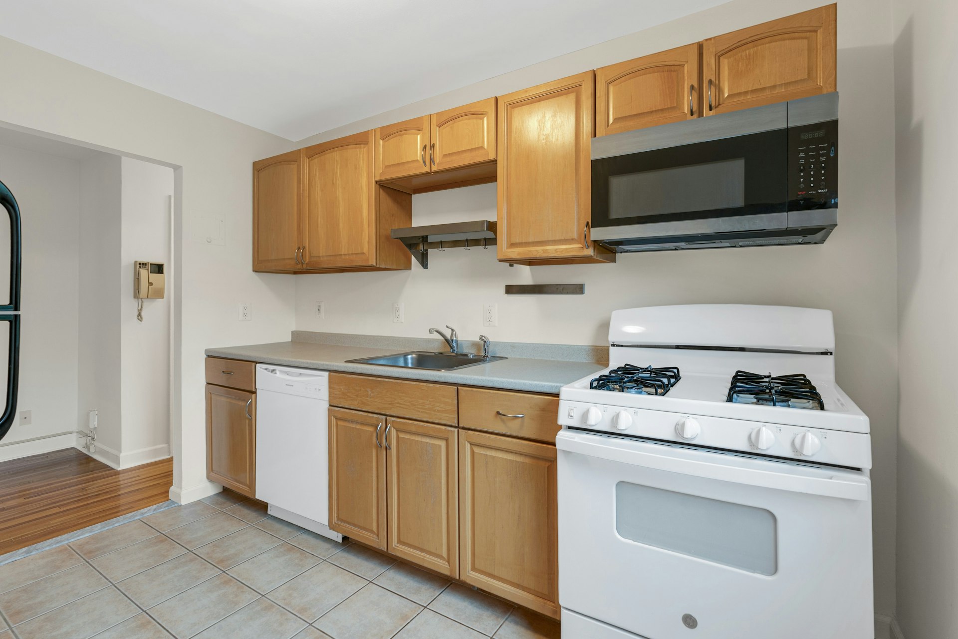 2350 Linwood Avenue #5C 